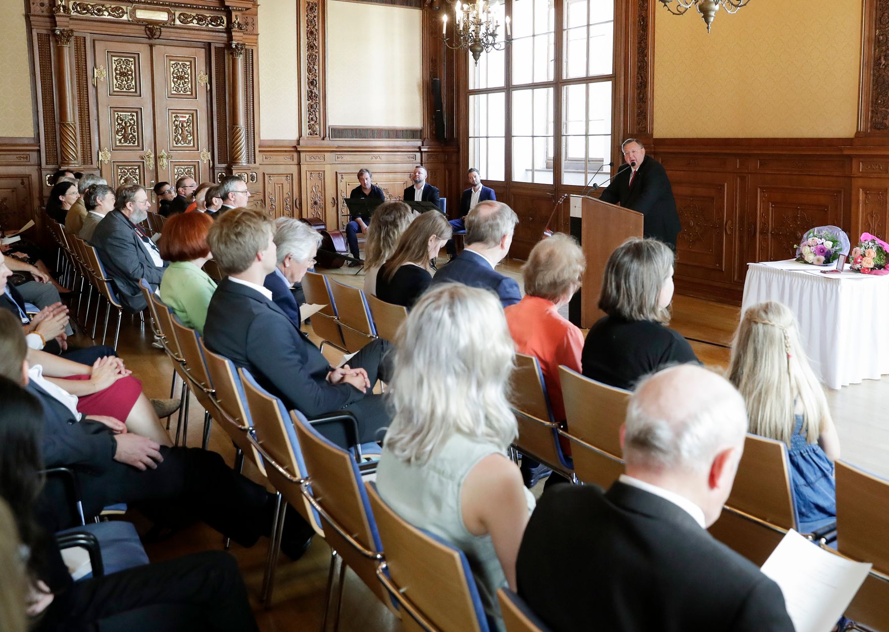 Am 3. Juli 2018 wurden die Urkunde &uuml;ber die Verleihung des Berufstitels Professorin an Brigitte Neichl und das &Ouml;sterreichische Ehrenkreuz f&uuml;r Wissenschaft und Kunst an Josef Stargl &uuml;berreicht. Im Bild Reinhold Hohengartner bei der Begr&uuml;&szlig;ung.