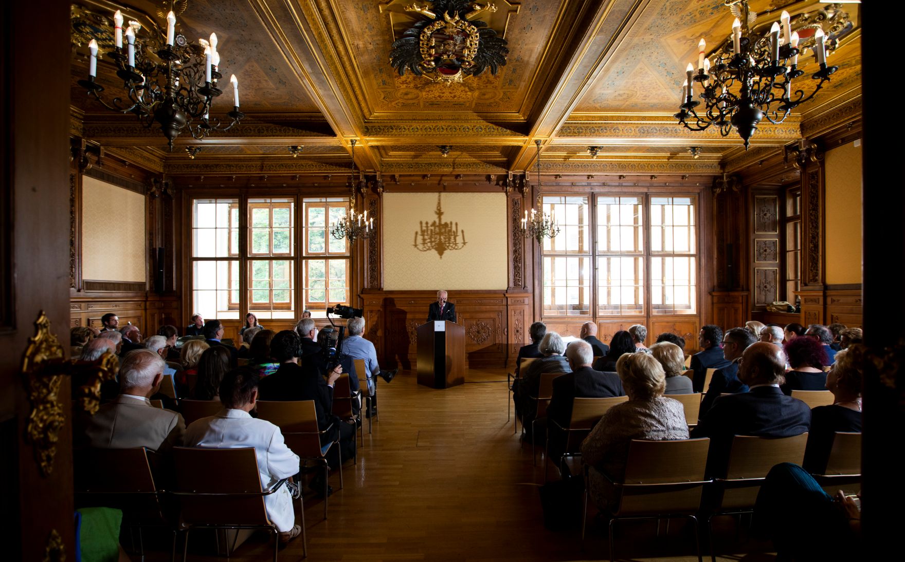 Am 4. Juli 2018 wurden das Goldene Ehrenzeichen f&uuml;r Verdienste um die Republik &Ouml;sterreich an Karl Pfeiffer und das &Ouml;sterreichische Ehrenkreuz f&uuml;r Wissenschaft und Kunst I. Klasse an Franz Oswald &uuml;berreicht.