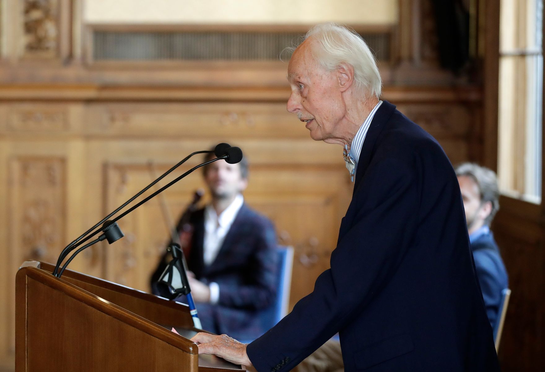 Am 4. Juli 2018 wurden die Urkunde &uuml;ber die Verleihung des Berufstitels Professor an Kurt Philipp (im Bild) und das Gro&szlig;e Ehrenzeichen f&uuml;r Verdienste um die Republik &Ouml;sterreich an Franz Basdera &uuml;berreicht.