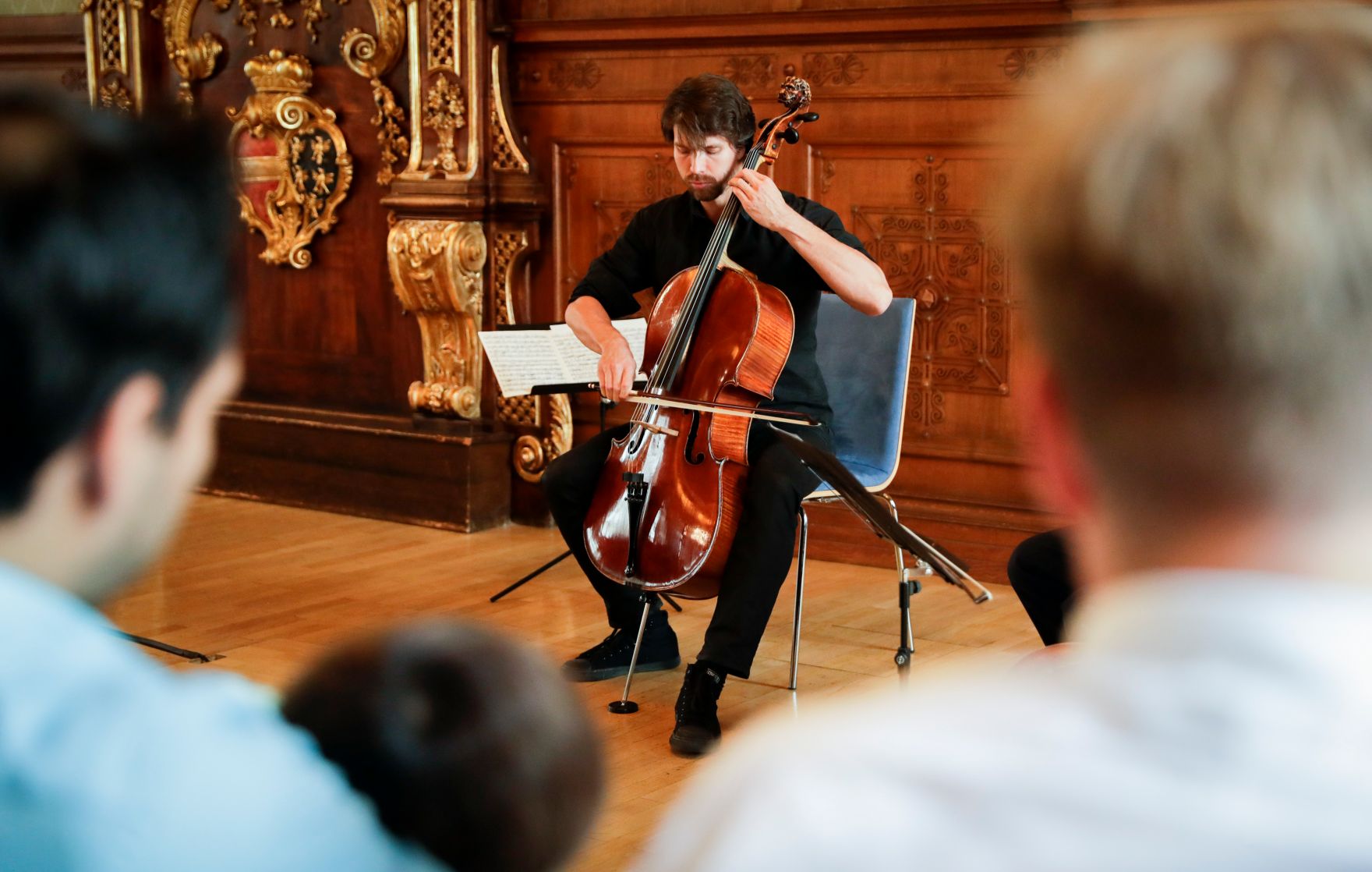Am 23. Oktober 2018 wurden die Urkunden &uuml;ber die Verleihung des Berufstitels Professorin an Mechthild Bartolomey und des Berufstitels Professor an Walter Kob&eacute;ra &uuml;berreicht.