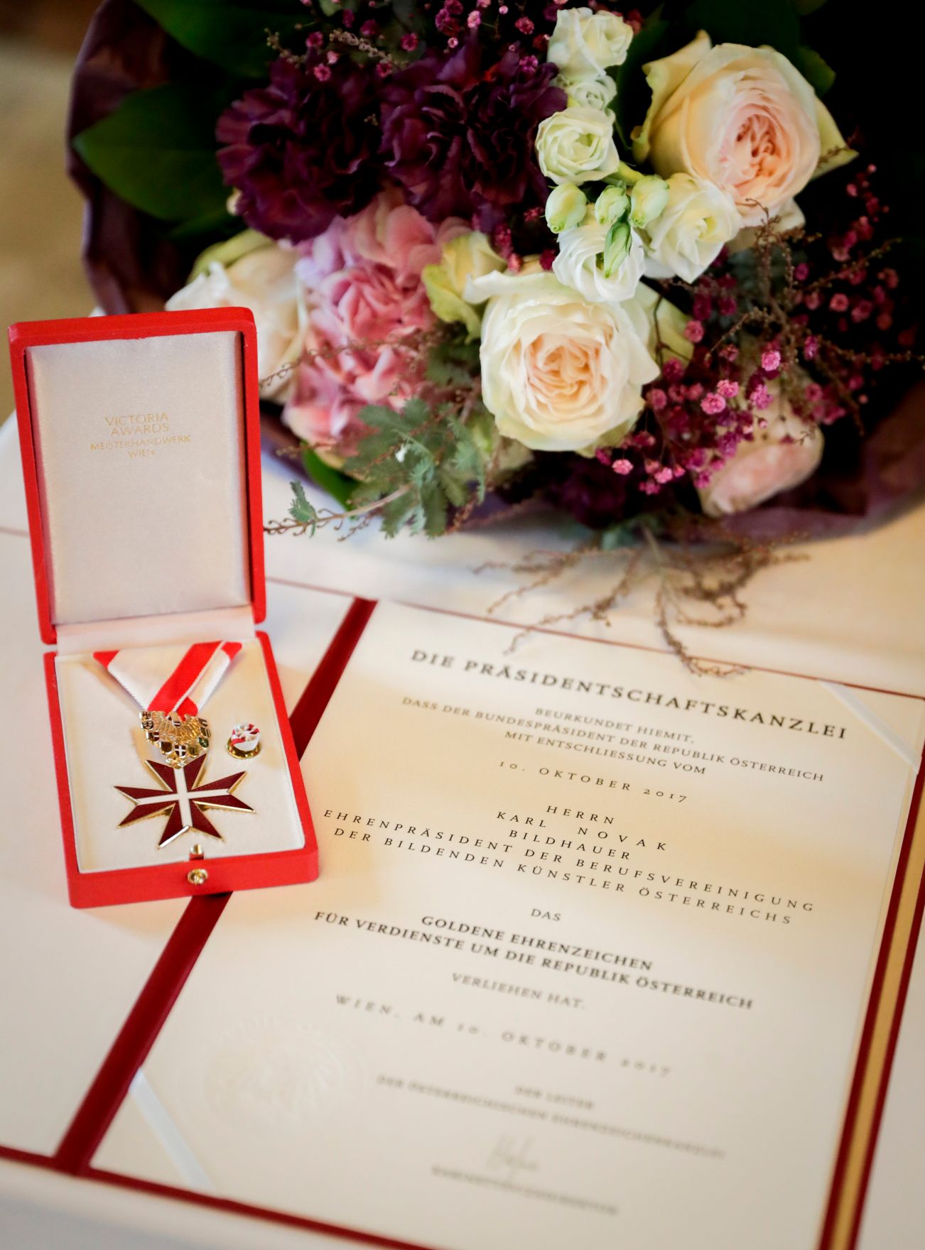 Am 23. Oktober 2018 &uuml;berreichte Ministerialrat Reinhold Hohengartner das Goldene Ehrenzeichen f&uuml;r Verdienste um die Republik &Ouml;sterreich an Gerhard Hermanky und Karl Novak.