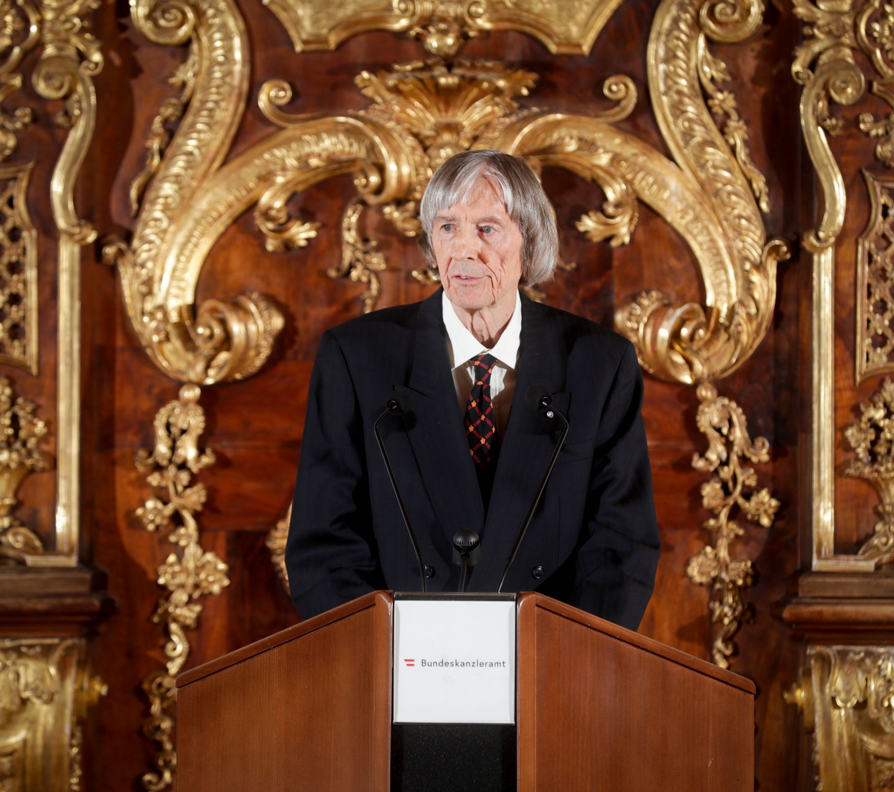 Am 23. Oktober 2018 &uuml;berreichte Ministerialrat Reinhold Hohengartner das Goldene Ehrenzeichen f&uuml;r Verdienste um die Republik &Ouml;sterreich an Gerhard Hermanky und Karl Novak (im Bild).