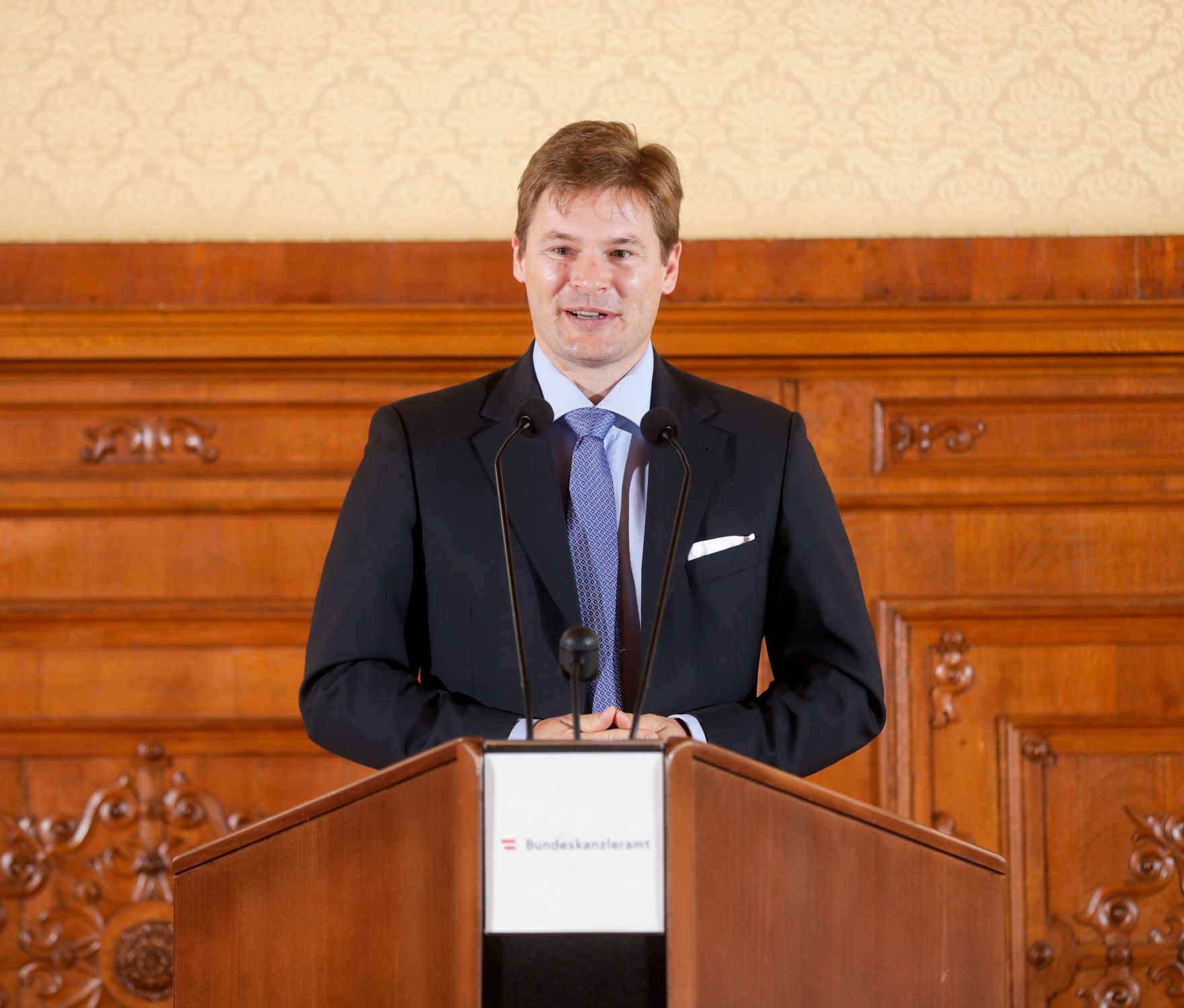 Am 7. November 2018 &uuml;berreichte Christian Kircher das &Ouml;sterreichische Ehrenkreuz f&uuml;r Wissenschaft und Kunst I. Klasse an Gregor Hatala (im Bild).