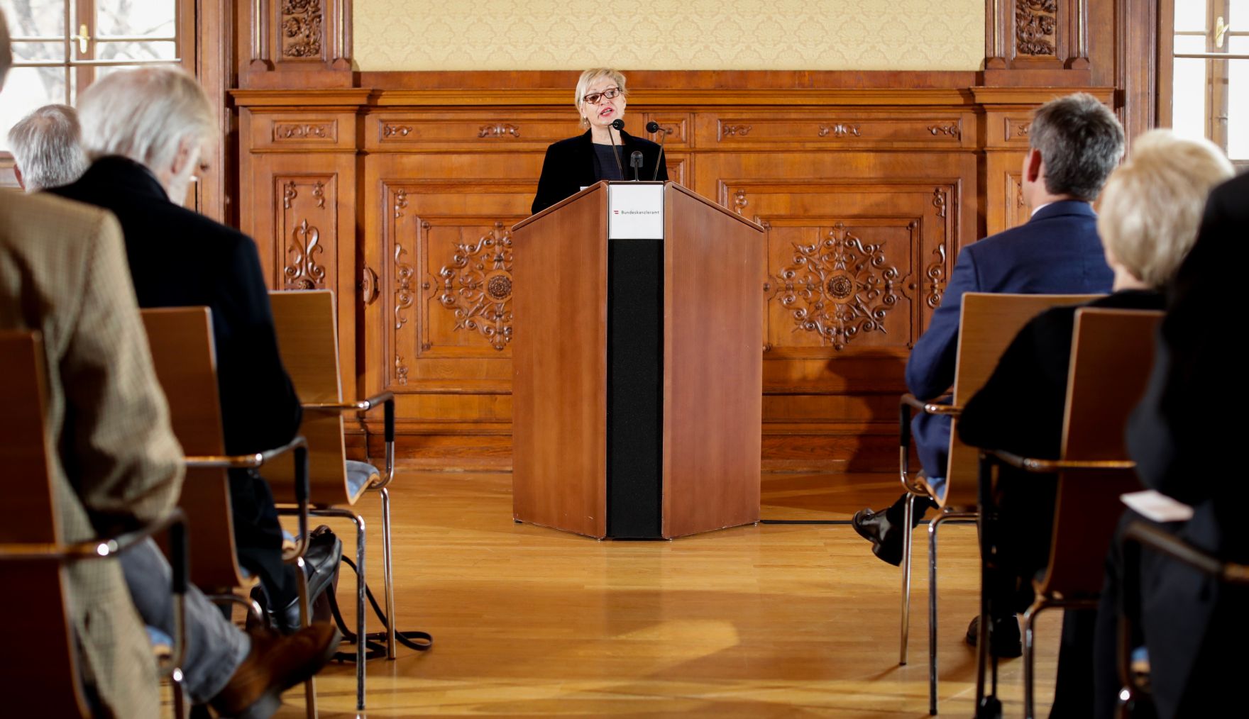 Am 7. November 2018 &uuml;berreichte Sektionschef J&uuml;rgen Meindl das Gro&szlig;e Ehrenzeichen f&uuml;r Verdienste um die Republik &Ouml;sterreich an Karin Kathrein und die Urkunde &uuml;ber die Verleihung des Berufstitels Professor an Stephan-Matthias Lademann. Im Bild die Laudatorin Karin Bergmann.