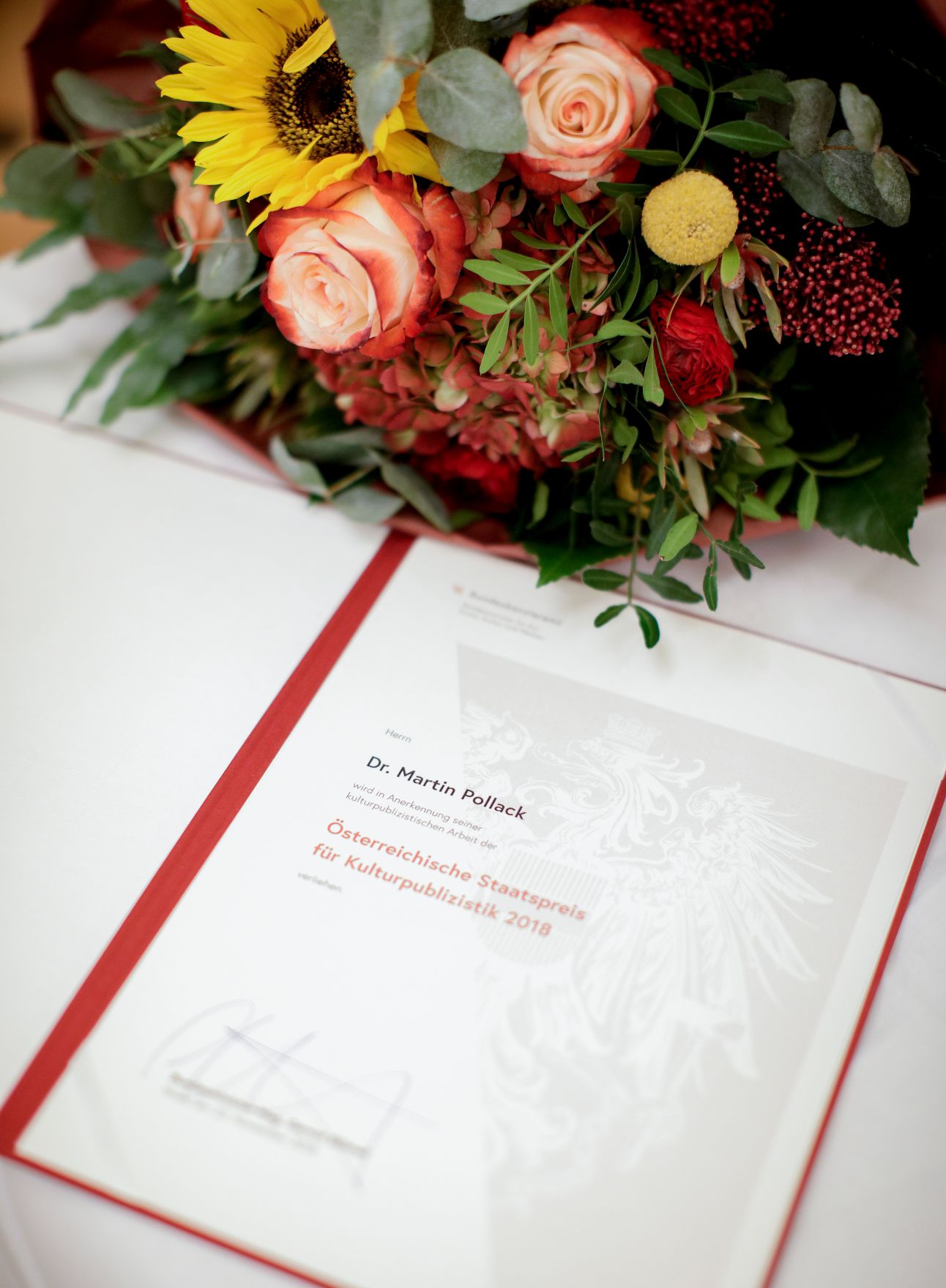 Am 22. November 2018 verlieh Sektionschef J&uuml;rgen Meindl den &Ouml;sterreichischen Staatspreis f&uuml;r Kulturpublizistik an Martin Pollack.