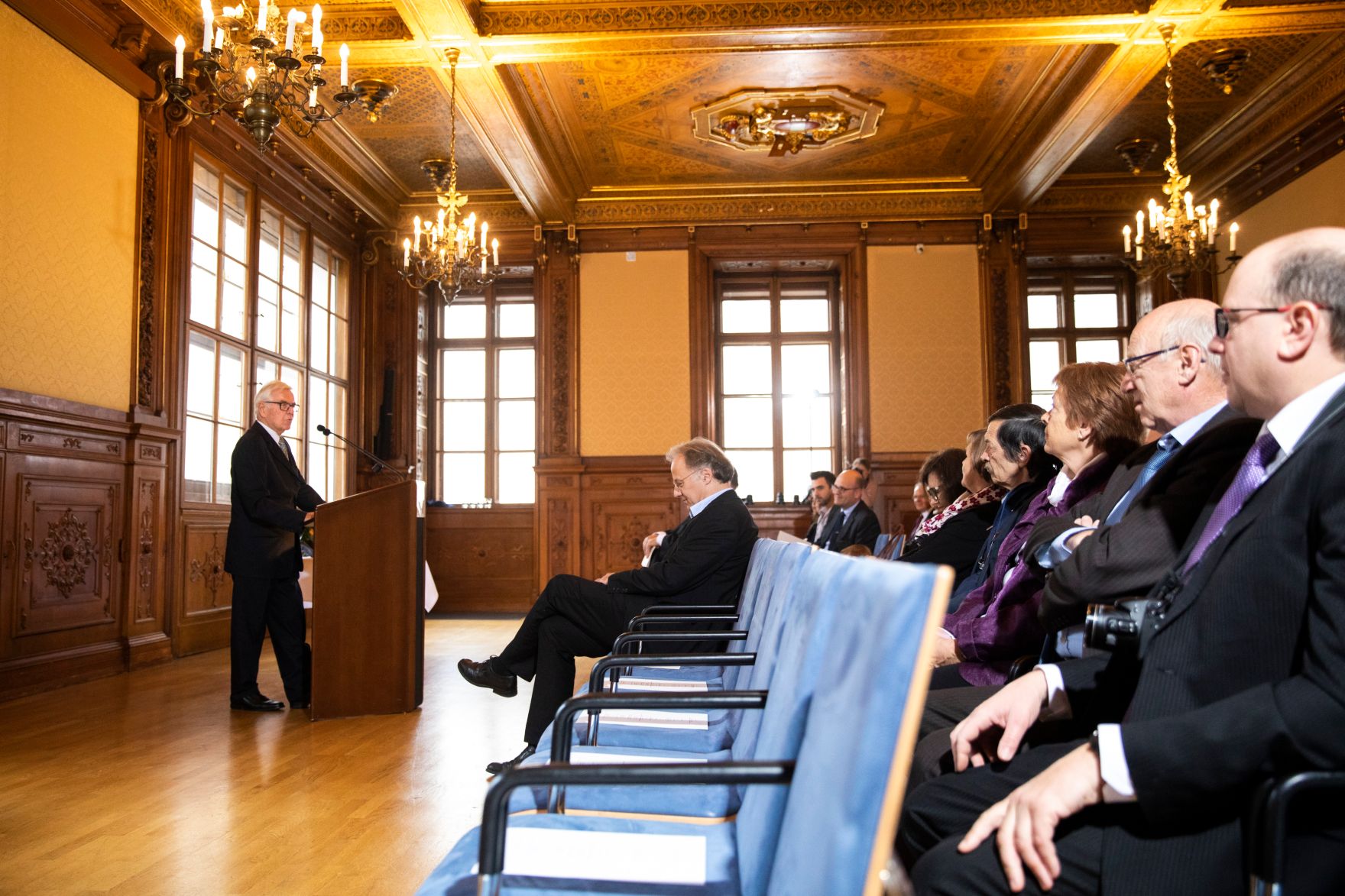 Am 3. Dezember 2018 wurden die Goldenen Ehrenzeichen f&uuml;r Verdienste um die Republik &Ouml;sterreich an Gerhard Heinz und Helmut Steubl &uuml;berreicht. Im Bild der Laudator Johann Turek.