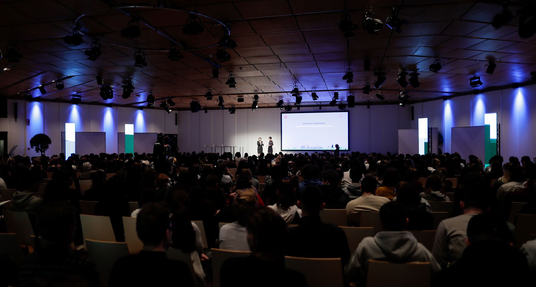 Am 19. Dezember 2018 fand eine Tag der offenen T&uuml;r im Austria Center Vienna statt zum Abschluss des EU-Ratvorsitzes.