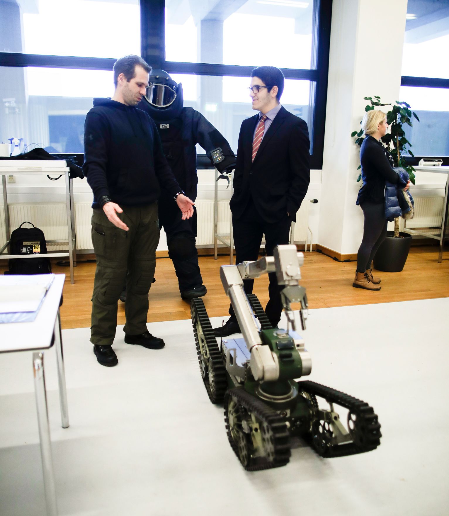 Am 19. Dezember 2018 fand eine Tag der offenen T&uuml;r im Austria Center Vienna statt zum Abschluss des EU-Ratvorsitzes. Im Bild Anrainer bei der Besichtigung der R&auml;ume.