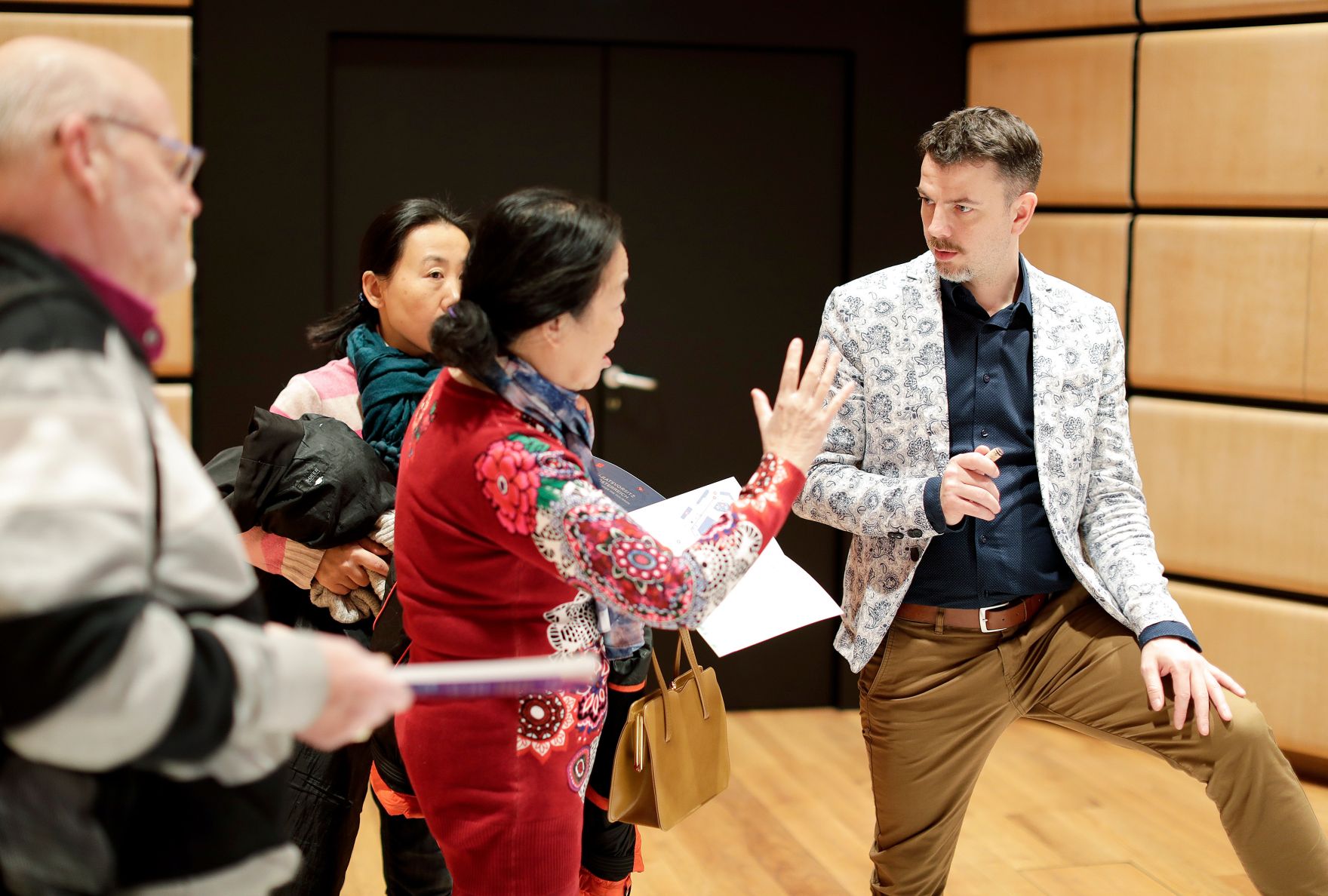 Am 19. Dezember 2018 fand eine Tag der offenen T&uuml;r im Austria Center Vienna statt zum Abschluss des EU-Ratvorsitzes. Im Bild Anrainer bei der Besichtigung der R&auml;ume.