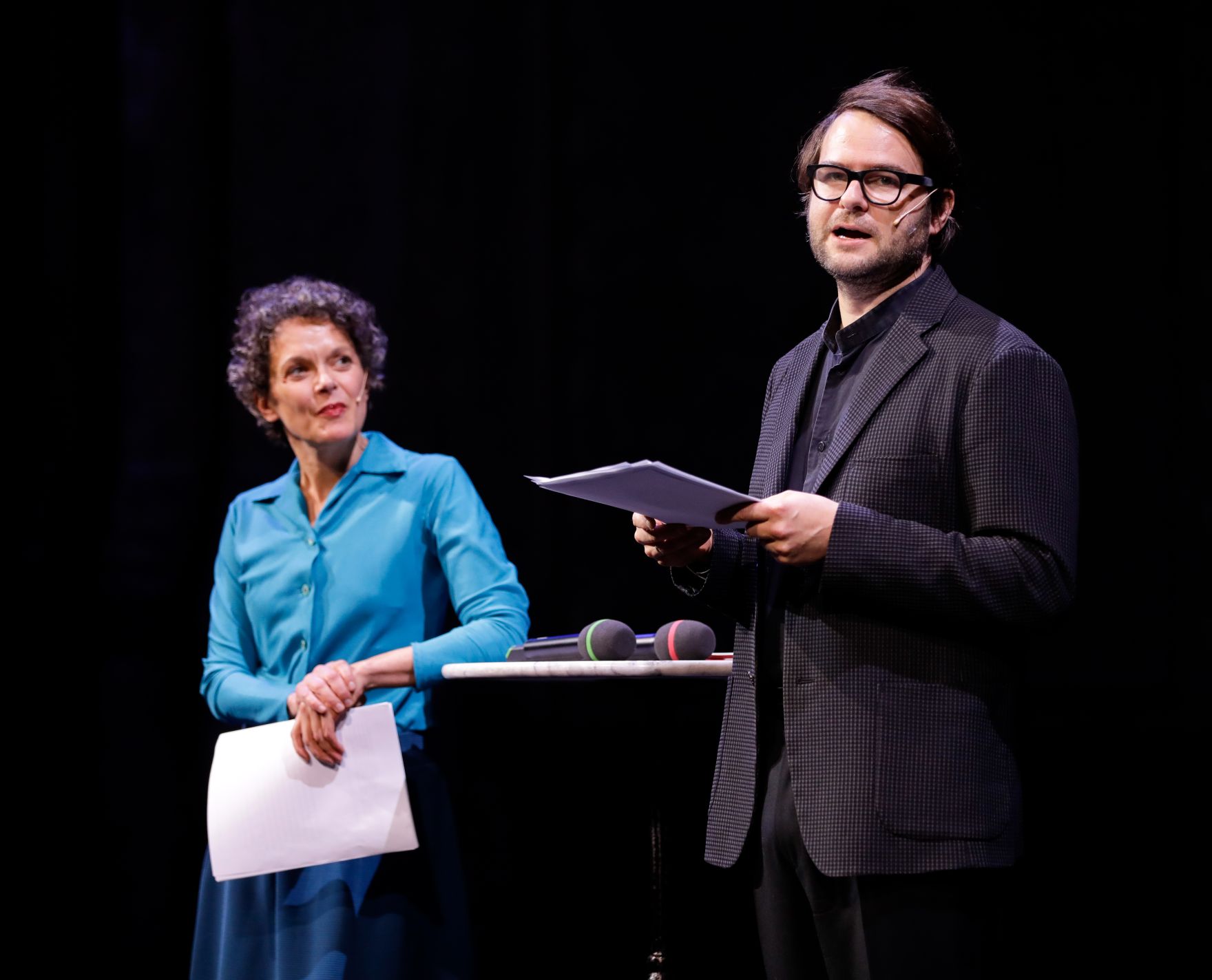 Am 4. November 2019 verlieh Sektionschef J&uuml;rgen Meindl den &Ouml;sterreichischen Buchpreis und den Deb&uuml;tpreis 2019. Im Bild Moderatorin Dorothee Hartinger (l.) und Moderator Philipp Hau&szlig; (r.).