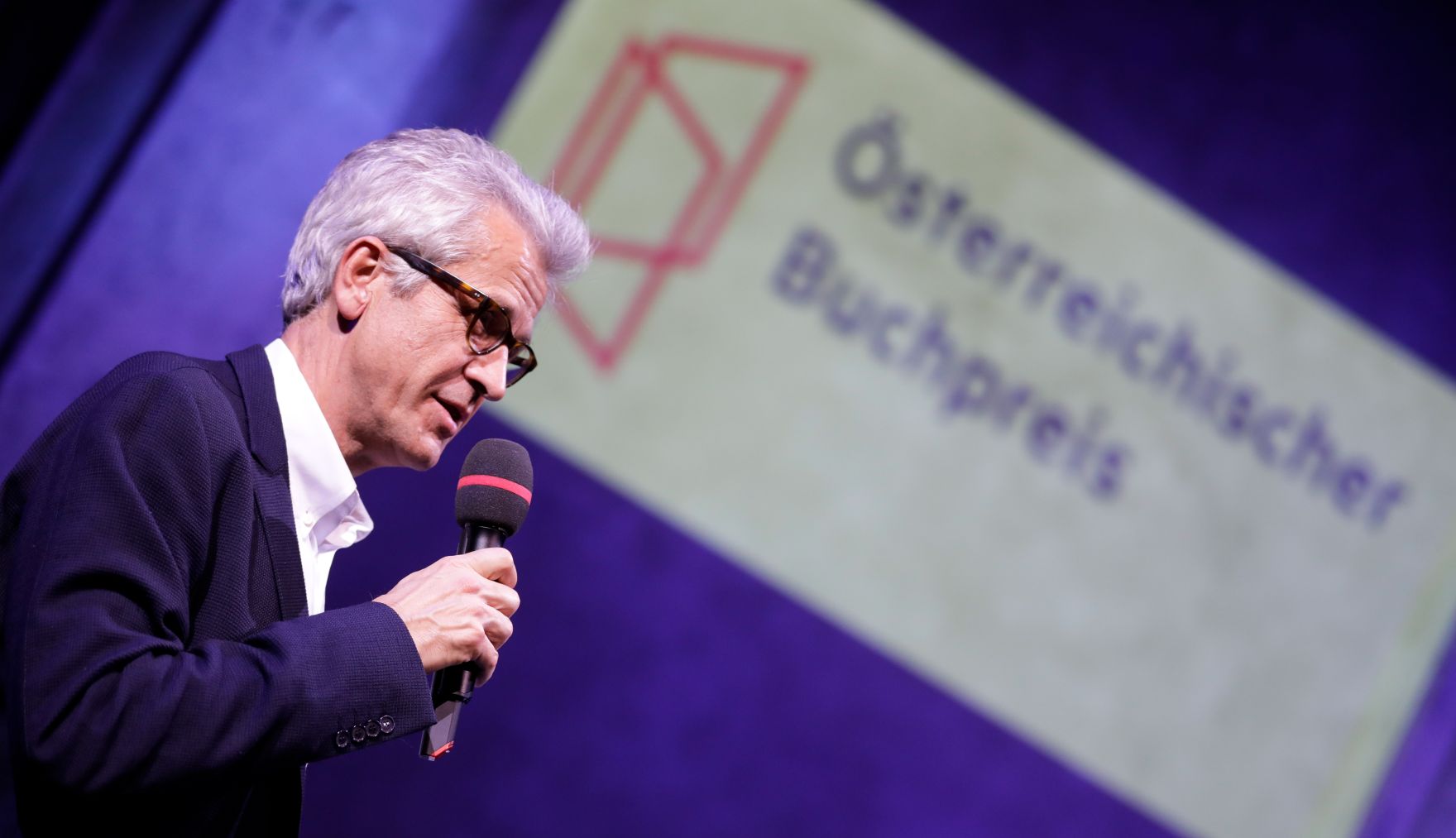 Am 4. November 2019 verlieh Sektionschef J&uuml;rgen Meindl den &Ouml;sterreichischen Buchpreis und den Deb&uuml;tpreis 2019.