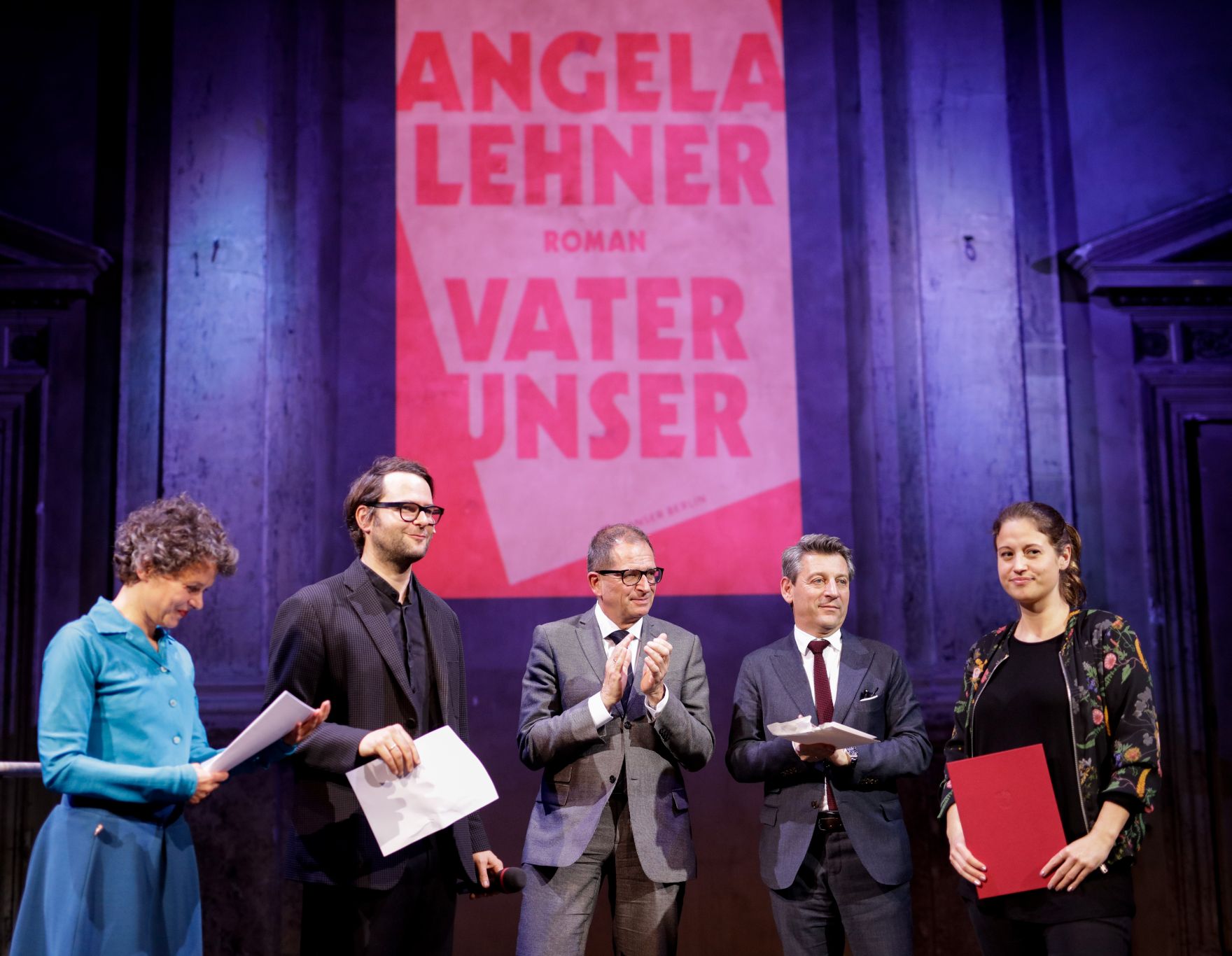 Am 4. November 2019 verlieh Sektionschef J&uuml;rgen Meindl den &Ouml;sterreichischen Buchpreis und den Deb&uuml;tpreis 2019.