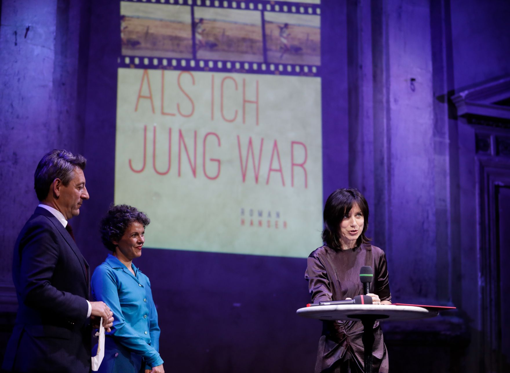 Am 4. November 2019 verlieh Sektionschef J&uuml;rgen Meindl den &Ouml;sterreichischen Buchpreis und den Deb&uuml;tpreis 2019.