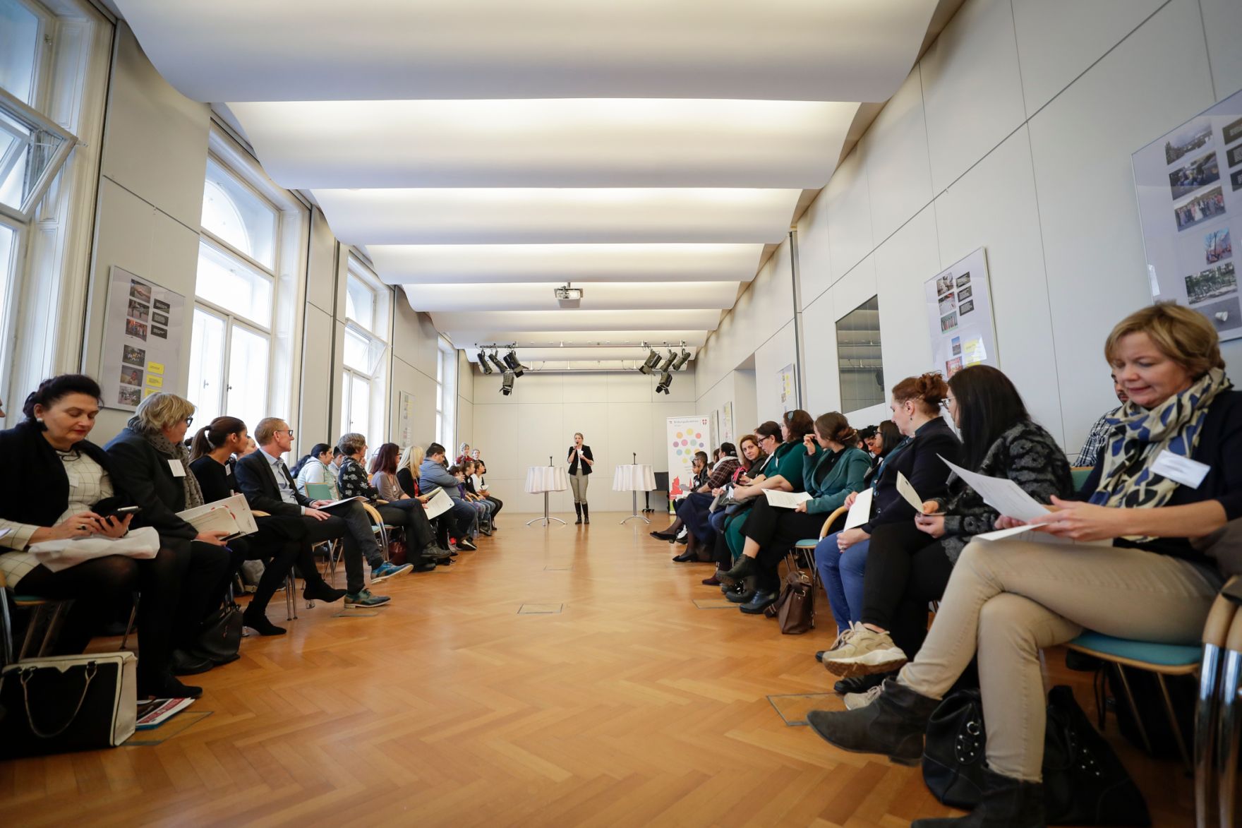 Am 19. November 2019 fand die 24. Roma Dialogplattform im Bundeskanzleramt zur Pr&auml;sentation der neuen ESF Roma Empowerment-Projekte.