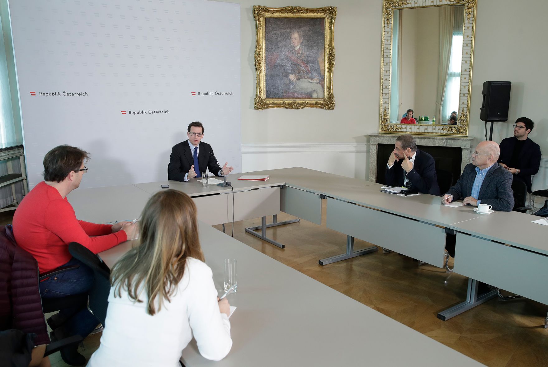 Am 5. Dezember 2019 lud Regierungssprecher Alexander Winterstein zu einem Briefing zu den aktuellen Themen der Bundesregierung.