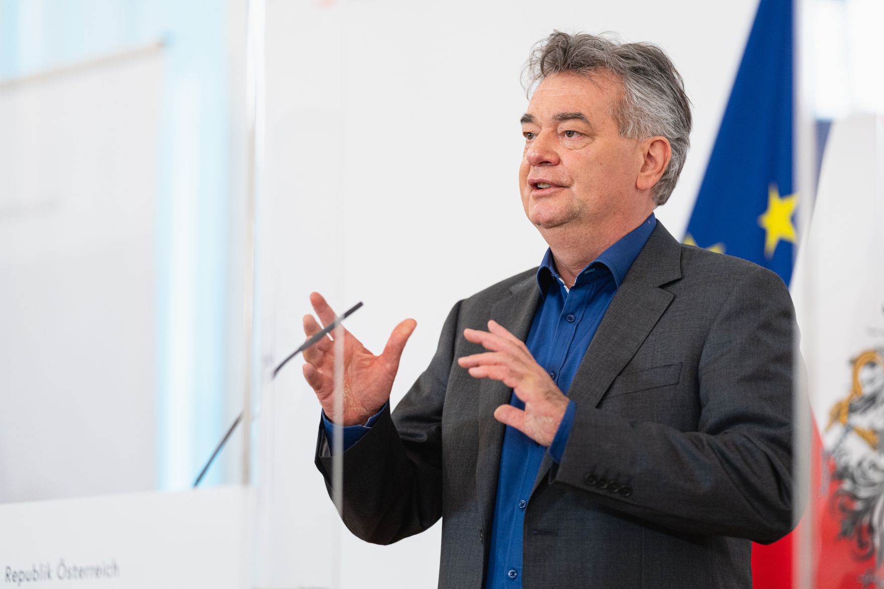 Am 15. Juni 2021 fand eine Pressekonferenz zum Thema &bdquo;Aktuelles zu Corona-Wirtschaftshilfen&ldquo; im Bundeskanzleramt statt. Im Bild Vizekanzler Werner Kogler.