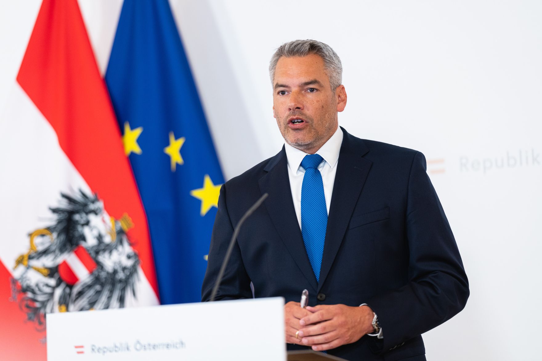 Am 18. August 2021 gab Innenminister Karl Nehammer (im Bild) ein Pressestatement vor dem Sonderrat der EU-Innenminister.
