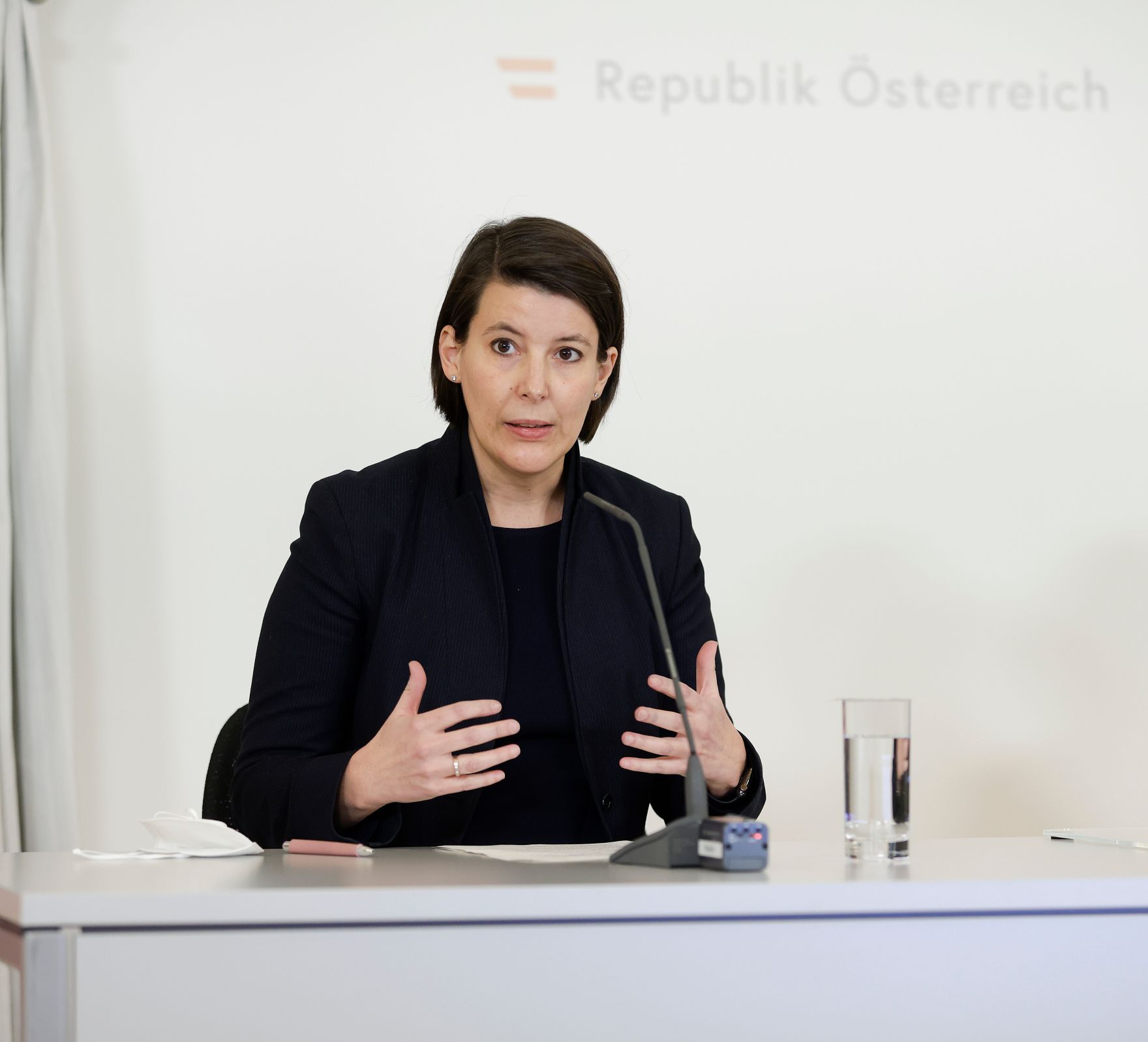 Am 22. Dezember 2021 fand eine Pressekonferenz der Taskforce GECKO zur aktuellen Coronalage statt. Im Bild die Generaldirektorin f&uuml;r die &ouml;ffentliche Gesundheit, Katharina Reich.
