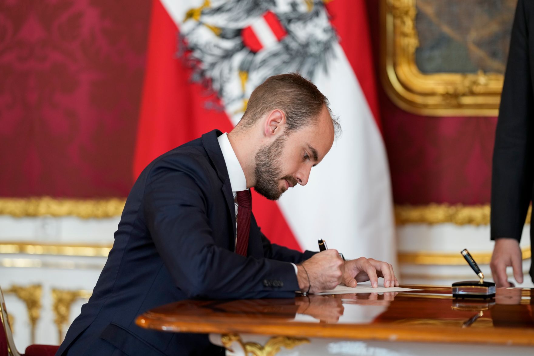 Am 11. Mai 2022 wurde Staatssekret&auml;r Florian Tursky (im Bild) angelobt.