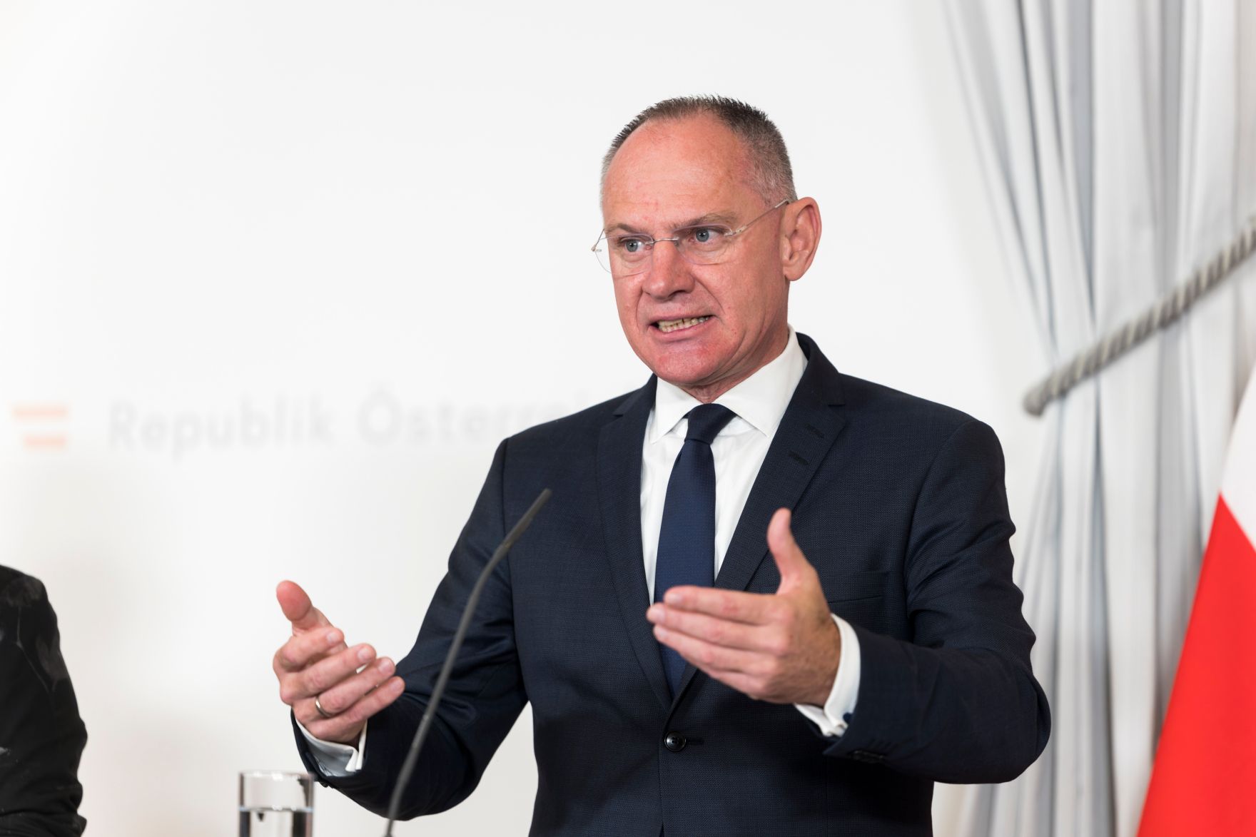 Am 8. November 2022 fand die Pressekonferenz zum Krisensicherheitsgesetz statt. Im Bild Bundesminister Gerhard Karner.