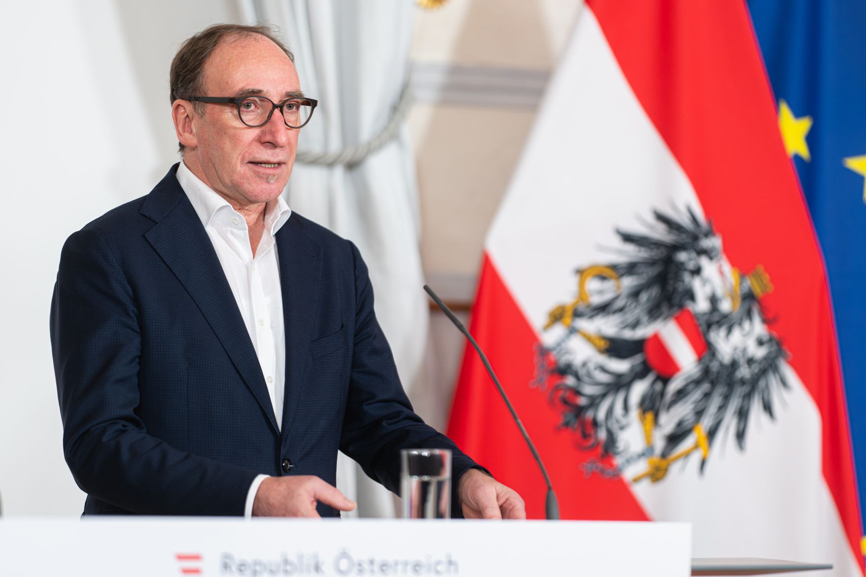 Am 14. Dezember 2022 nahmen Bundesminister Magnus Brunner und Bundesminister Johannes Rauch (im Bild) am Pressefoyer nach dem Ministerrat teil.