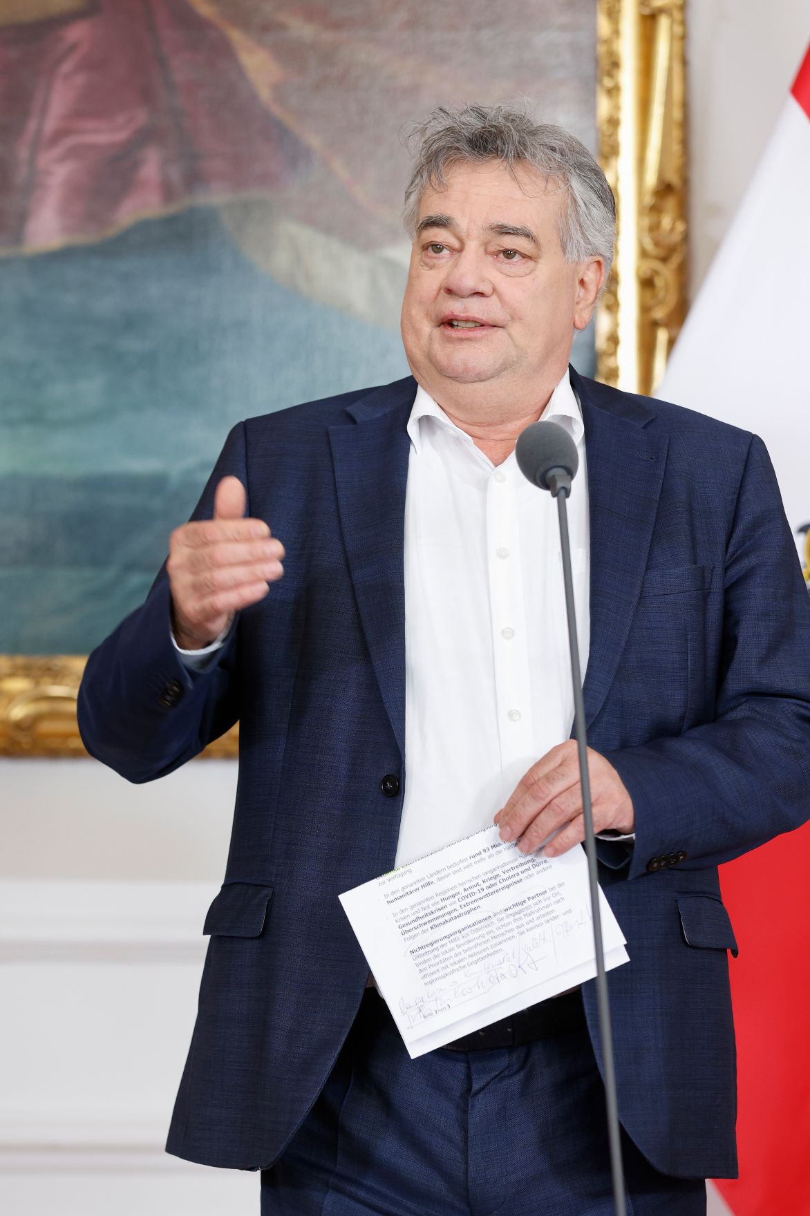 Am 3. Mai 2023 nahmen Vizekanzler Werner Kogler (im Bild) und Bundesminister Alexander Schallenberg am Doorstep vor dem Ministerrat teil.