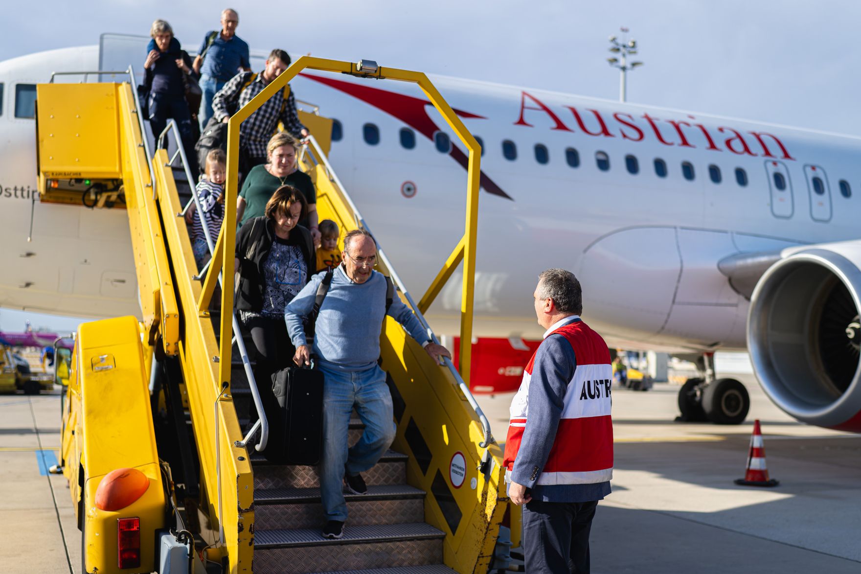 Am 12. Oktober 2023 landete der erste Evakuierungsflug f&uuml;r &Ouml;sterreicherinnen und &Ouml;sterreicher aus Israel am Flughafen Schwechat.