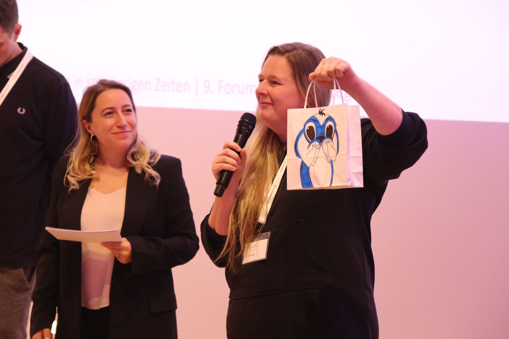 Am 28. November 2023 fand das 9. Forum Jugendstrategie unter dem Titel &quot;Jugend und Krisen: Initiativen in schwierigen Zeiten&quot; statt.