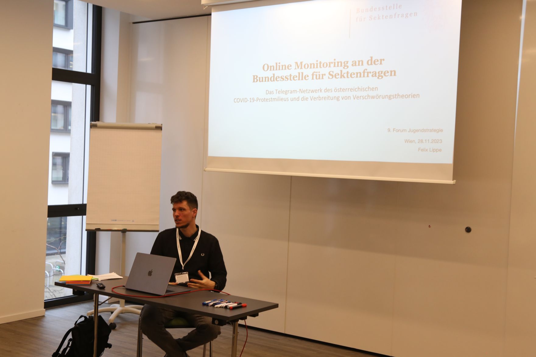 Am 28. November 2023 fand das 9. Forum Jugendstrategie unter dem Titel &quot;Jugend und Krisen: Initiativen in schwierigen Zeiten&quot; statt.