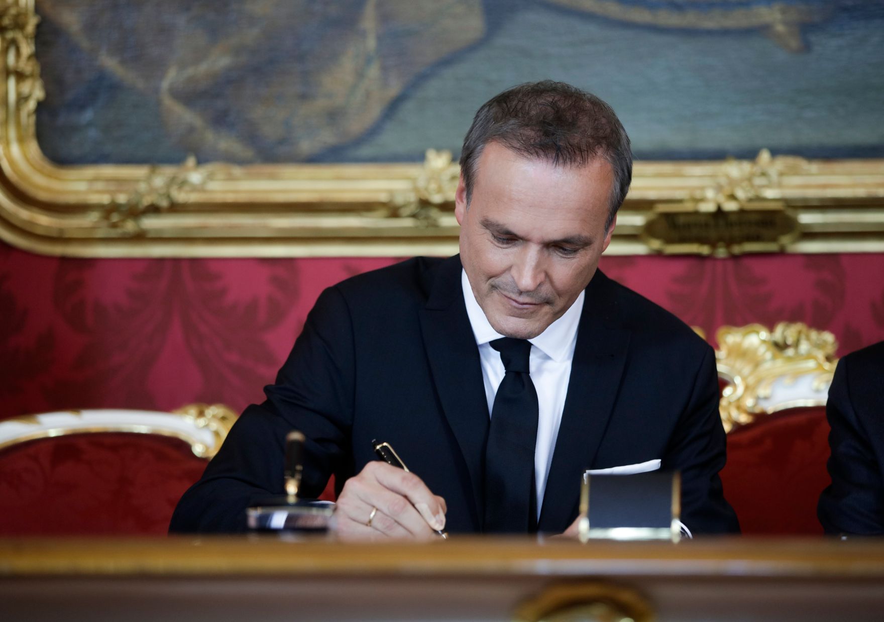 Am 3. Juni 2019 wurde die neue Bundesregierung vom Bundespr&auml;sidenten in der Pr&auml;sidentschaftskanzlei angelobt. Im Bild Bundesminister Eduard M&uuml;ller.