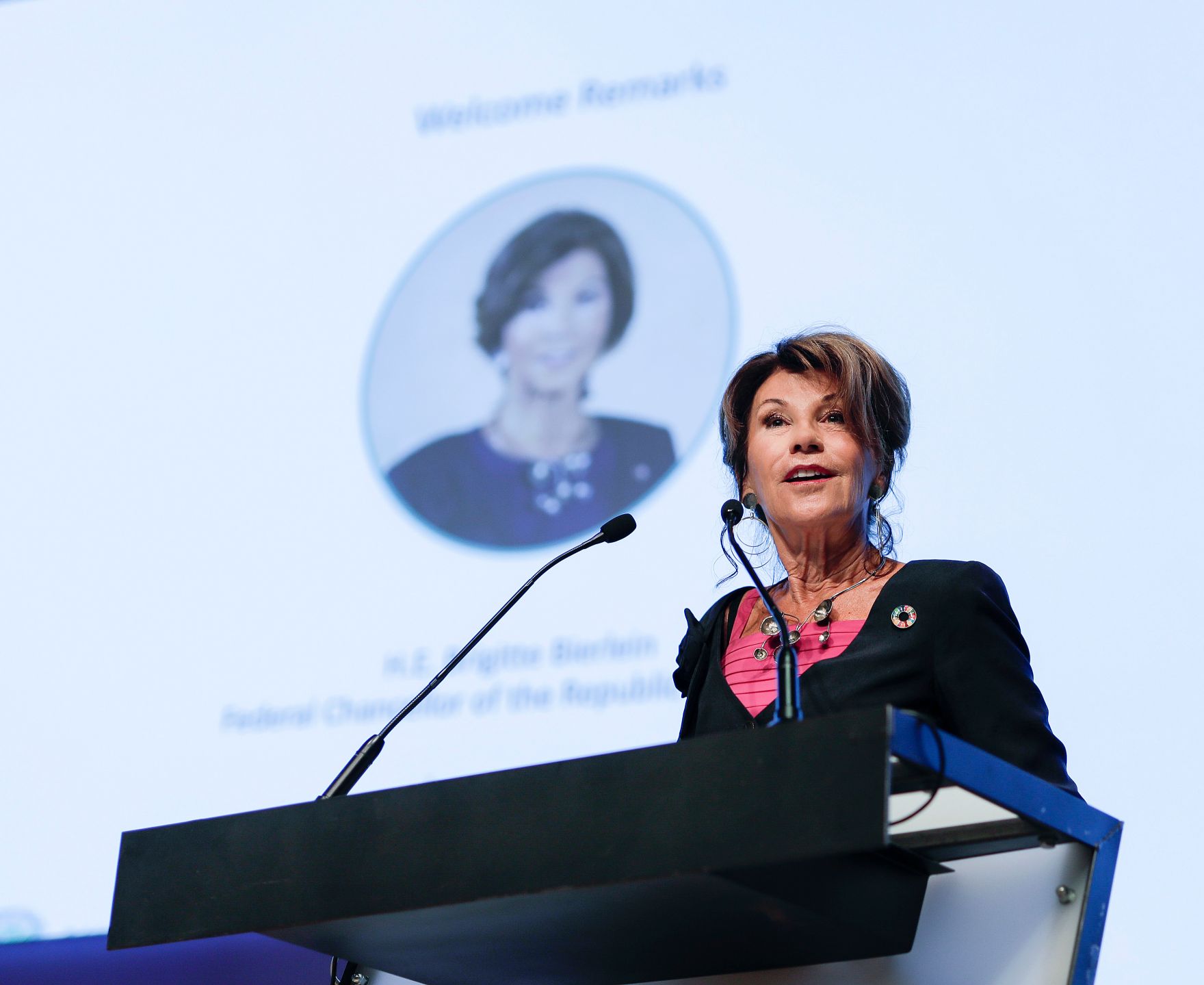Am 25. August 2019 nahm Bundeskanzlerin Brigitte Bierlein (im Bild) gemeinsam mit Bundespr&auml;sident Alexander Van der Bellen am Forum Alpbach teil. Im Bild bei der Breakout Session Global denken, regional handeln.