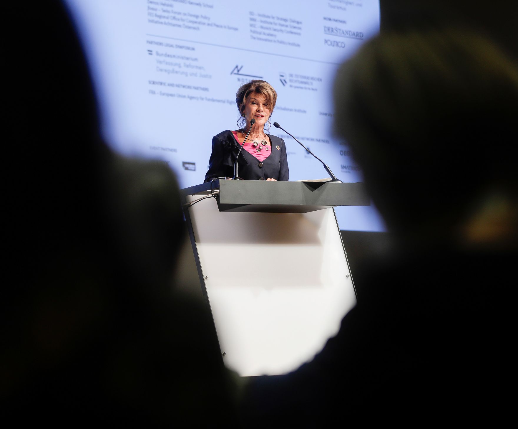 Am 25. August 2019 nahm Bundeskanzlerin Brigitte Bierlein (im Bild) gemeinsam mit Bundespr&auml;sident Alexander Van der Bellen am Forum Alpbach teil. Im Bild bei der Breakout Session Global denken, regional handeln.