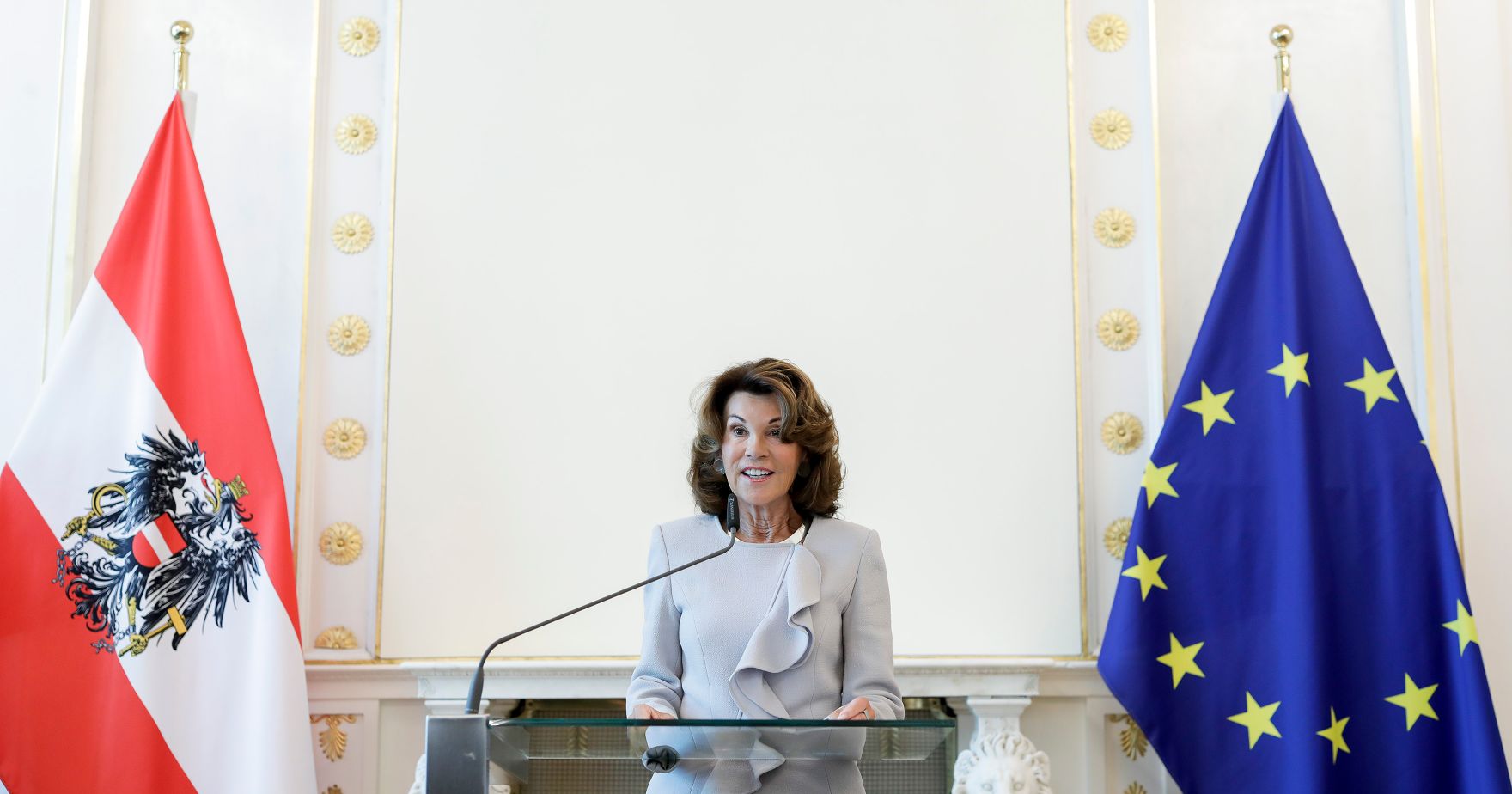 Am 9. September 2019 bestellte Bundeskanzlerin Brigitte Bierlein Vertreterinnen und Vertreter der Wirtschaft zu Mitgliedern der bei der Bundesanstalt "Statistik &Ouml;sterreich" eingerichteten Wirtschaftskurie. Damit haben sie das Recht, die Bezeichnung "Kommerzialrat/Kommerzialr&auml;tin f&uuml;r die Statistik" zu f&uuml;hren.