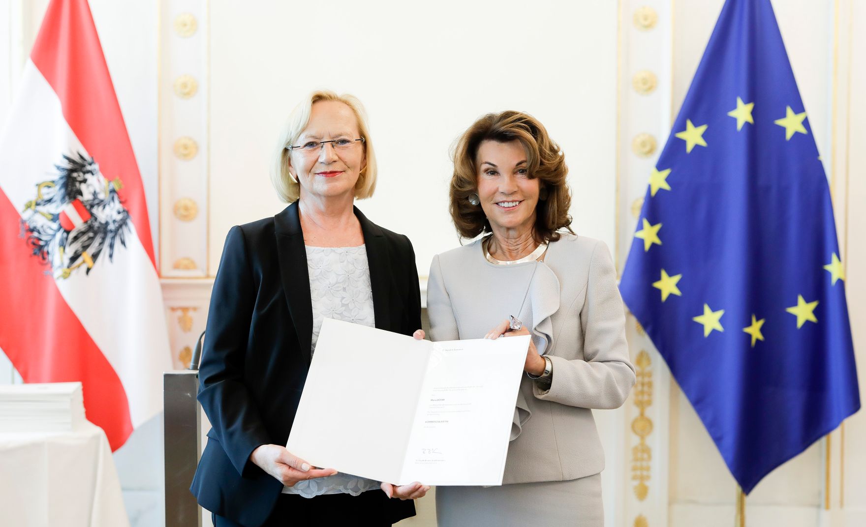 Am 9. September 2019 bestellte Bundeskanzlerin Brigitte Bierlein Vertreterinnen und Vertreter der Wirtschaft zu Mitgliedern der bei der Bundesanstalt "Statistik &Ouml;sterreich" eingerichteten Wirtschaftskurie. Damit haben sie das Recht, die Bezeichnung "Kommerzialrat/Kommerzialr&auml;tin f&uuml;r die Statistik" zu f&uuml;hren.