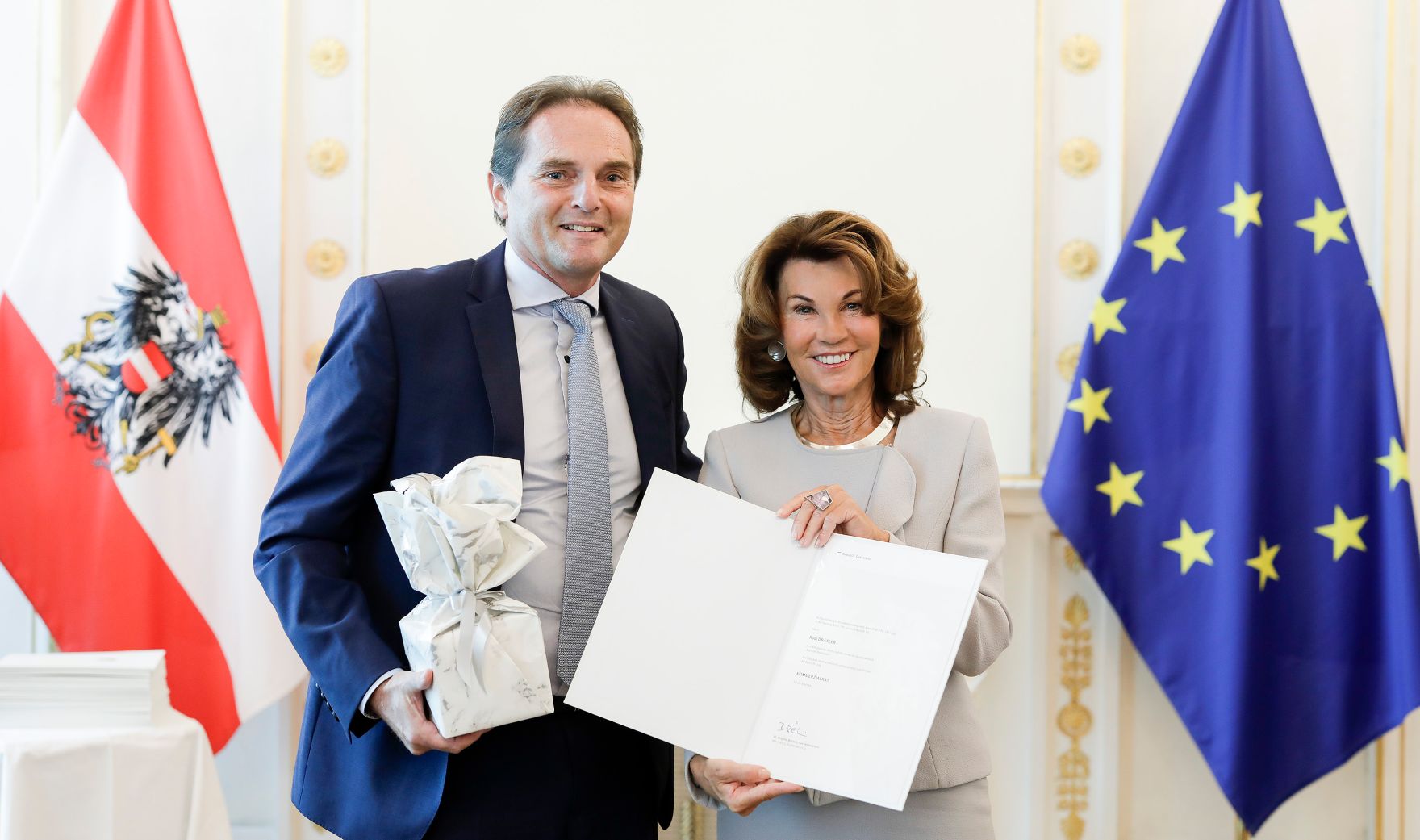 Am 9. September 2019 bestellte Bundeskanzlerin Brigitte Bierlein Vertreterinnen und Vertreter der Wirtschaft zu Mitgliedern der bei der Bundesanstalt "Statistik &Ouml;sterreich" eingerichteten Wirtschaftskurie. Damit haben sie das Recht, die Bezeichnung "Kommerzialrat/Kommerzialr&auml;tin f&uuml;r die Statistik" zu f&uuml;hren.