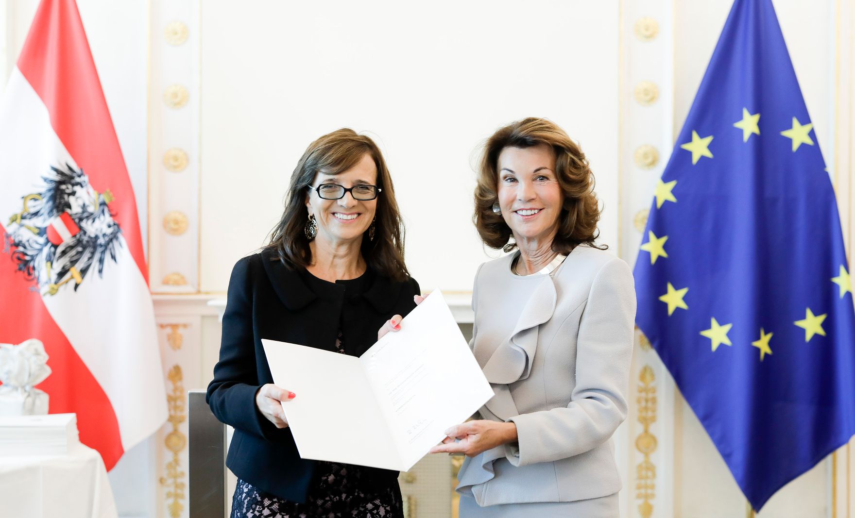 Am 9. September 2019 bestellte Bundeskanzlerin Brigitte Bierlein Vertreterinnen und Vertreter der Wirtschaft zu Mitgliedern der bei der Bundesanstalt "Statistik &Ouml;sterreich" eingerichteten Wirtschaftskurie. Damit haben sie das Recht, die Bezeichnung "Kommerzialrat/Kommerzialr&auml;tin f&uuml;r die Statistik" zu f&uuml;hren.