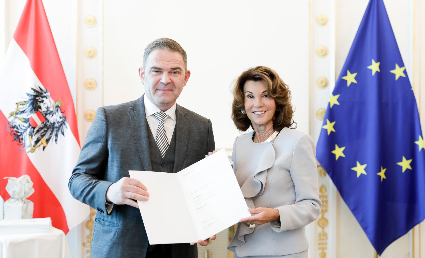 Am 9. September 2019 bestellte Bundeskanzlerin Brigitte Bierlein Vertreterinnen und Vertreter der Wirtschaft zu Mitgliedern der bei der Bundesanstalt "Statistik &Ouml;sterreich" eingerichteten Wirtschaftskurie. Damit haben sie das Recht, die Bezeichnung "Kommerzialrat/Kommerzialr&auml;tin f&uuml;r die Statistik" zu f&uuml;hren.