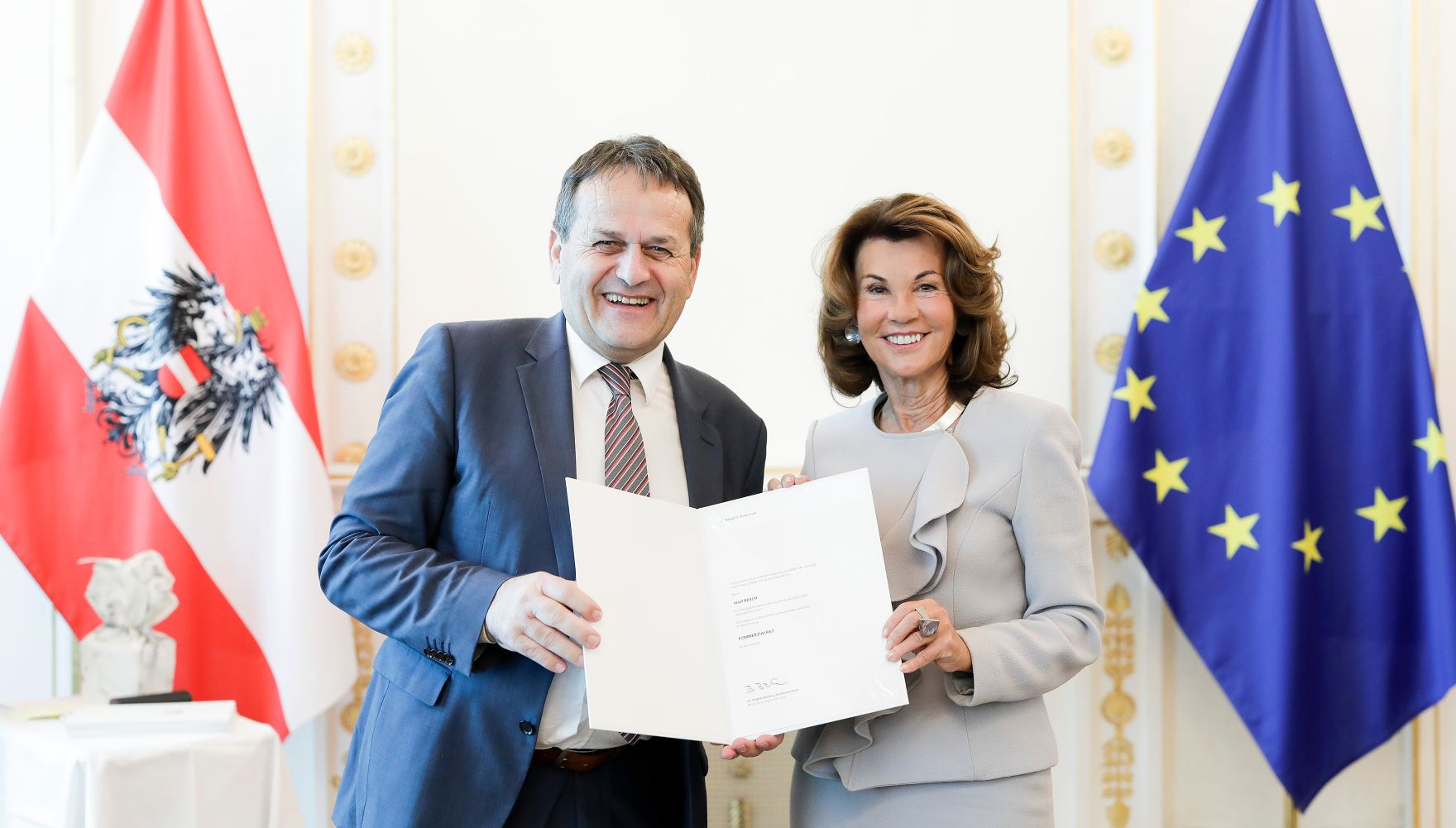 Am 9. September 2019 bestellte Bundeskanzlerin Brigitte Bierlein Vertreterinnen und Vertreter der Wirtschaft zu Mitgliedern der bei der Bundesanstalt "Statistik &Ouml;sterreich" eingerichteten Wirtschaftskurie. Damit haben sie das Recht, die Bezeichnung "Kommerzialrat/Kommerzialr&auml;tin f&uuml;r die Statistik" zu f&uuml;hren.