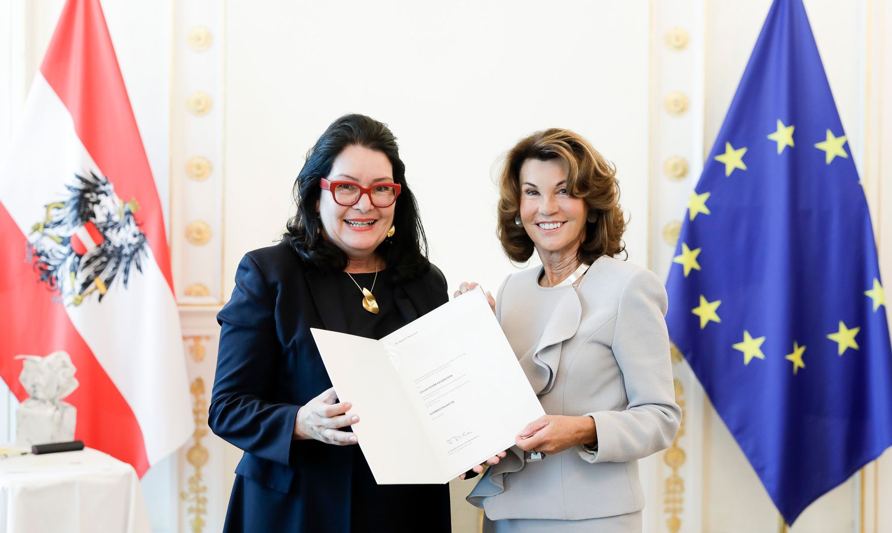 Am 9. September 2019 bestellte Bundeskanzlerin Brigitte Bierlein Vertreterinnen und Vertreter der Wirtschaft zu Mitgliedern der bei der Bundesanstalt "Statistik &Ouml;sterreich" eingerichteten Wirtschaftskurie. Damit haben sie das Recht, die Bezeichnung "Kommerzialrat/Kommerzialr&auml;tin f&uuml;r die Statistik" zu f&uuml;hren.