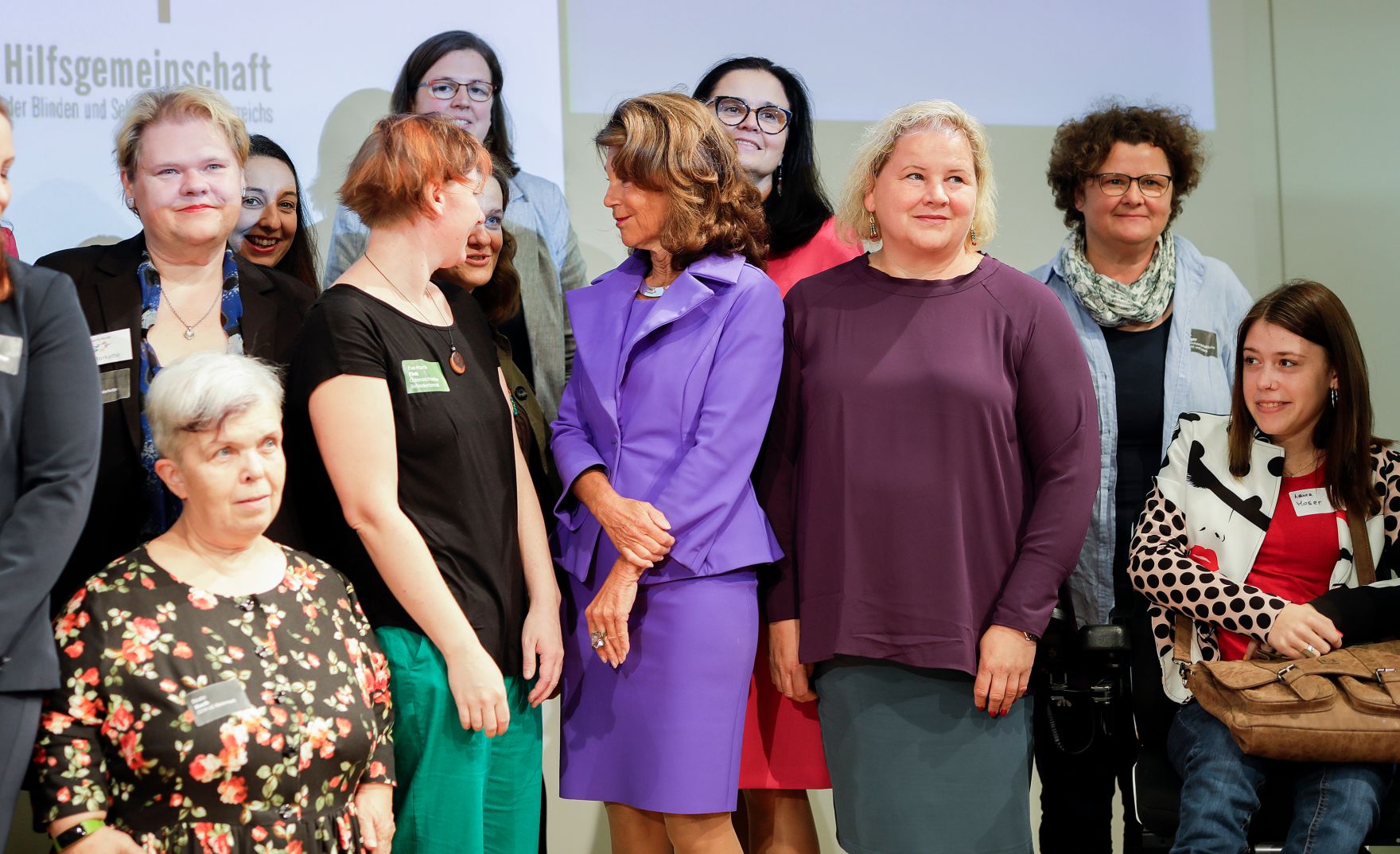 Am 12. September 2019 nahm Bundeskanzlerin Brigitte Bierlein (m.) gemeinsam mit Bundesministerin Ines Stilling und Bundesministerin Brigitte Zarfl beim der Er&ouml;ffnung der Konferenz &bdquo;Frauen mit Behinderung &ndash; warum wir dar&uuml;ber reden m&uuml;ssen&ldquo; teil.