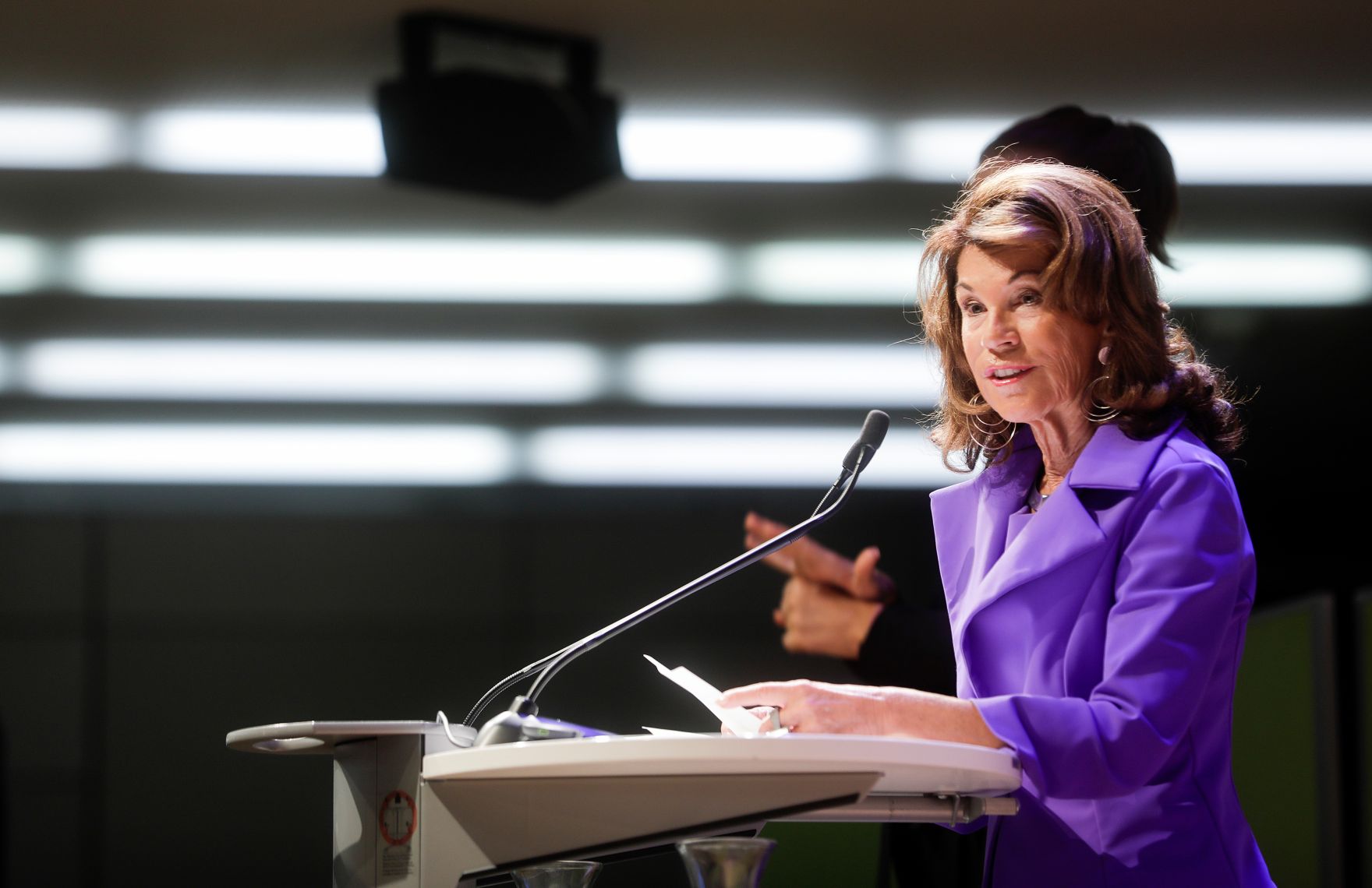 Am 12. September 2019 nahm Bundeskanzlerin Brigitte Bierlein (im Bild) gemeinsam mit Bundesministerin Ines Stilling und Bundesministerin Brigitte Zarfl beim der Er&ouml;ffnung der Konferenz &bdquo;Frauen mit Behinderung &ndash; warum wir dar&uuml;ber reden m&uuml;ssen&ldquo; teil.