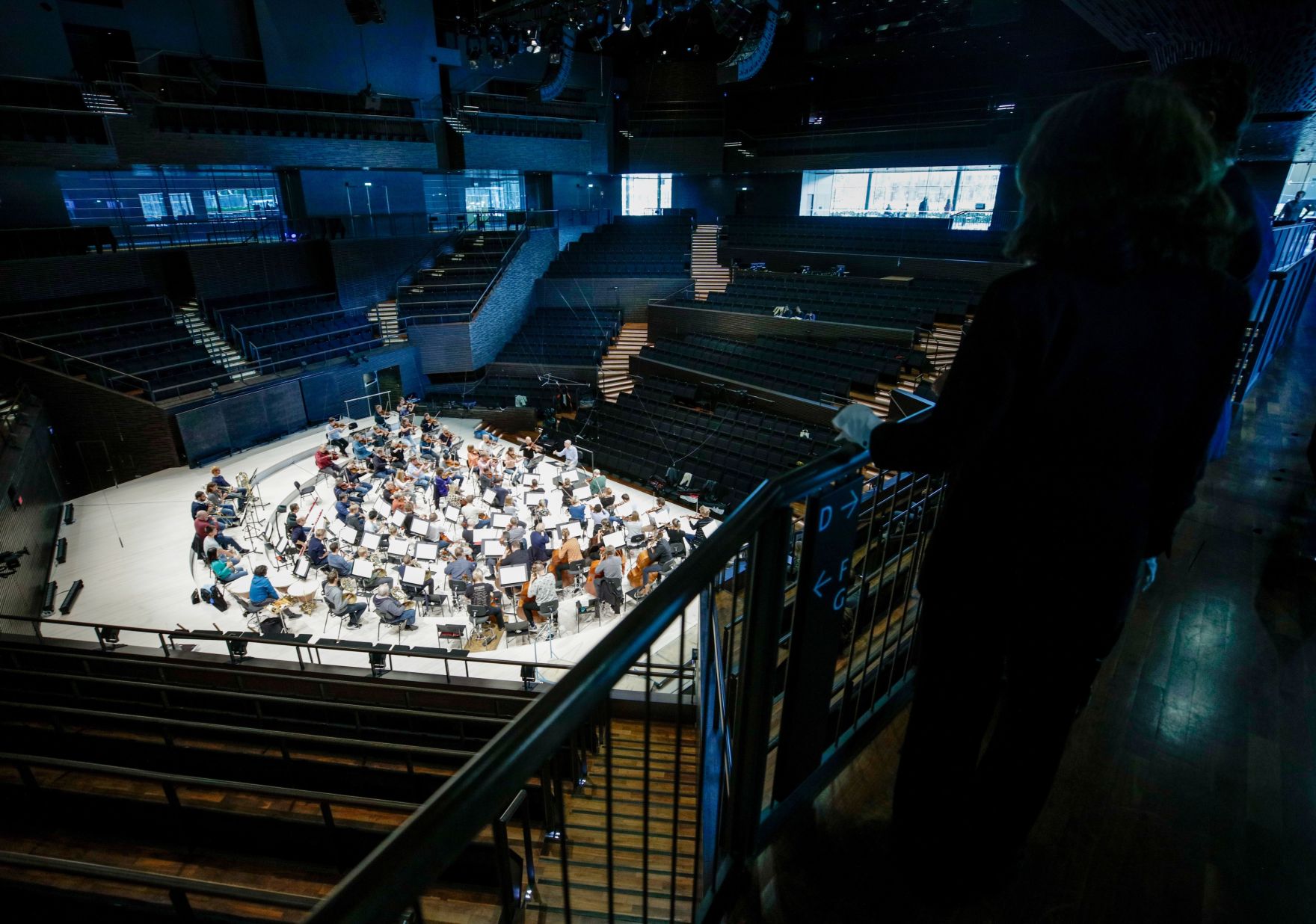 Am 16. September 2019 fand die Arbeitsreise von Bundeskanzlerin Brigitte Bierlein in Helsinki statt. Im Bild beim besuch des finnischen Haus der Musik "Musiikkitalo".