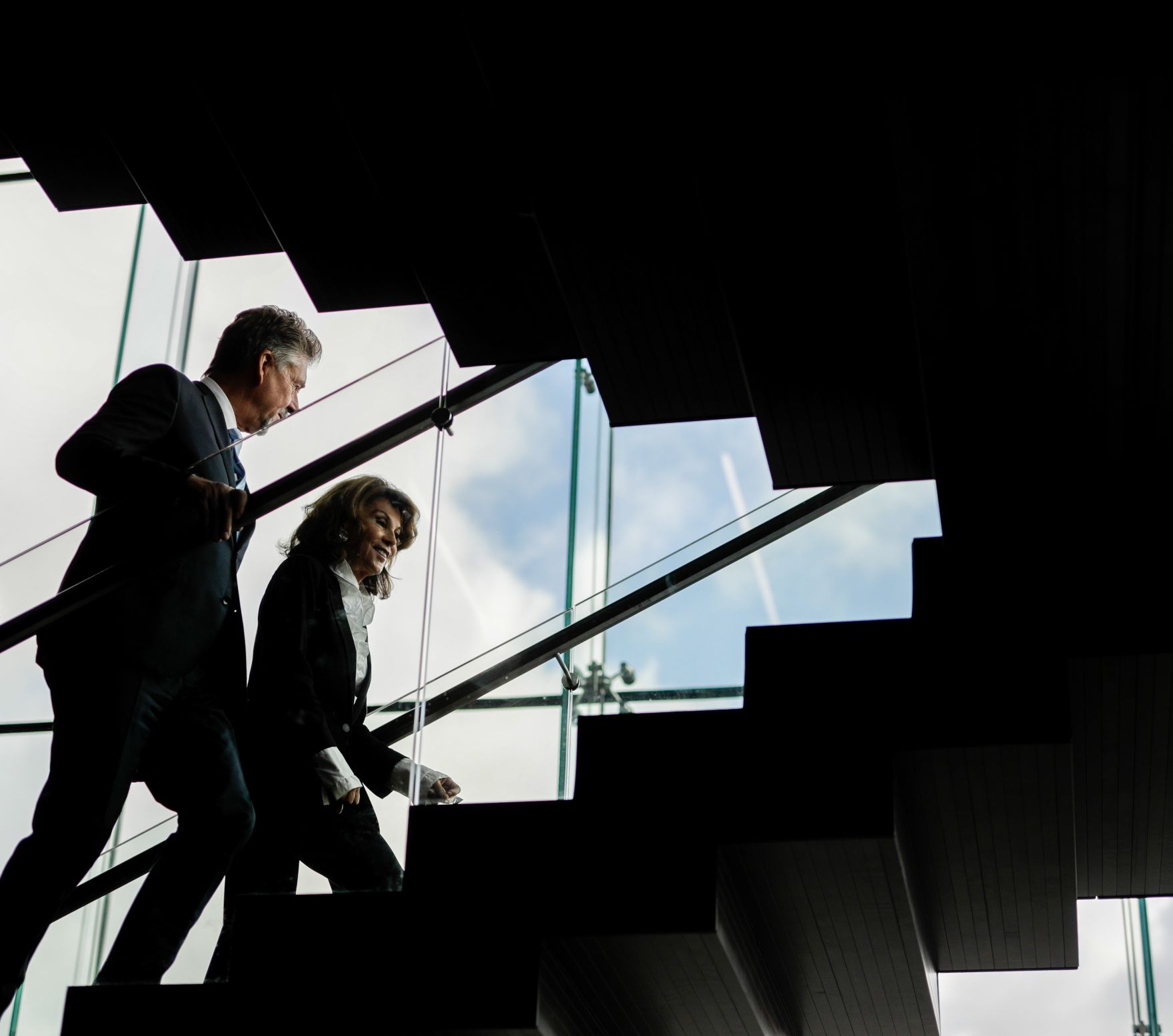 Am 16. September 2019 fand die Arbeitsreise von Bundeskanzlerin Brigitte Bierlein (r.) in Helsinki statt. Im Bild beim besuch des finnischen Haus der Musik "Musiikkitalo".