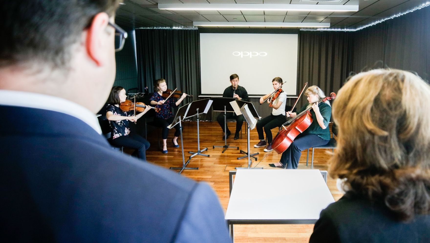 Am 16. September 2019 fand die Arbeitsreise von Bundeskanzlerin Brigitte Bierlein in Helsinki statt. Im Bild beim besuch des finnischen Haus der Musik "Musiikkitalo".