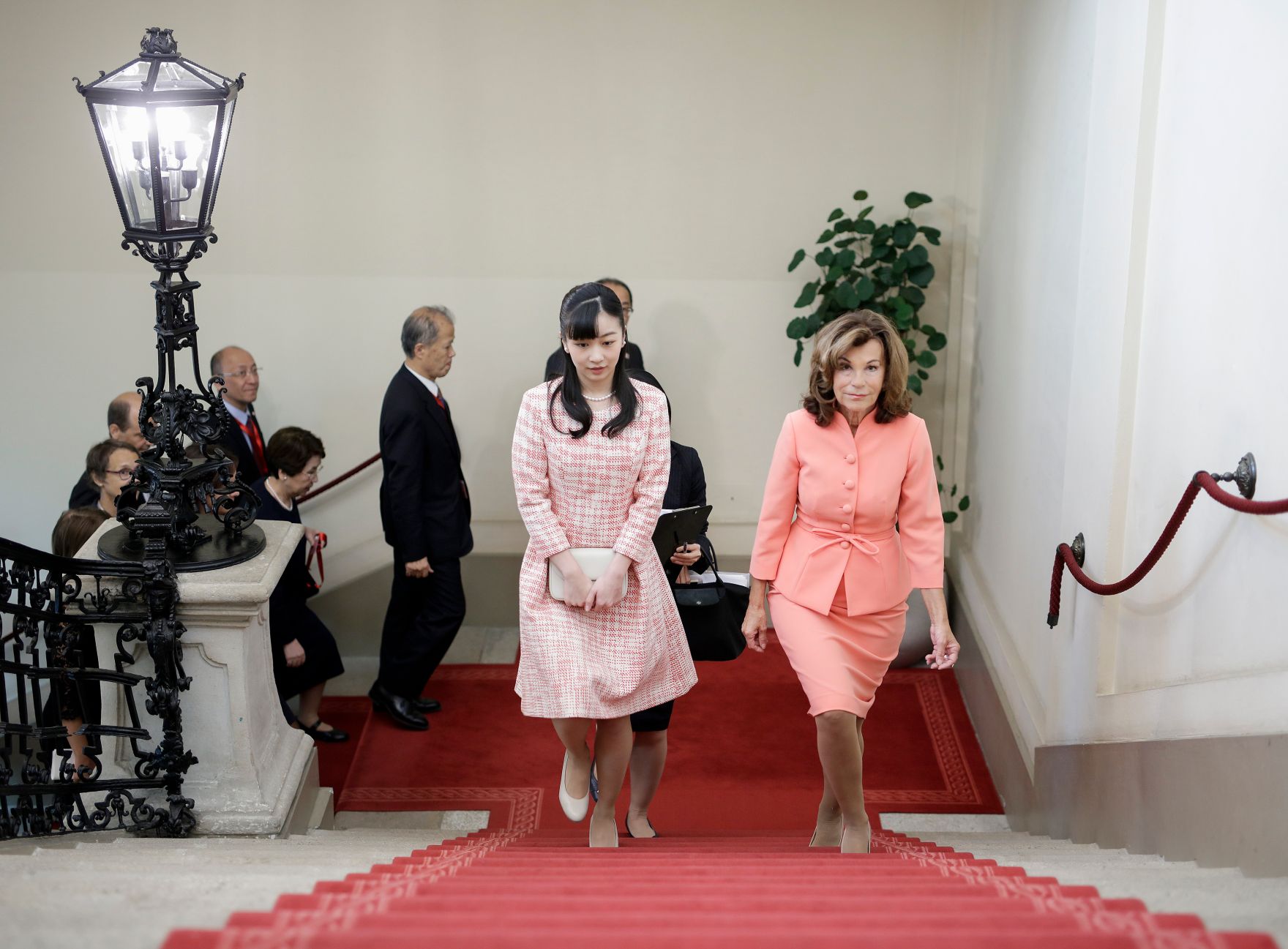 Am 18. September 2019 empfing Bundeskanzlerin Brigitte Bierlein (r.) die japanische Prinzessin Kako (l.) zu einem Gespr&auml;ch.