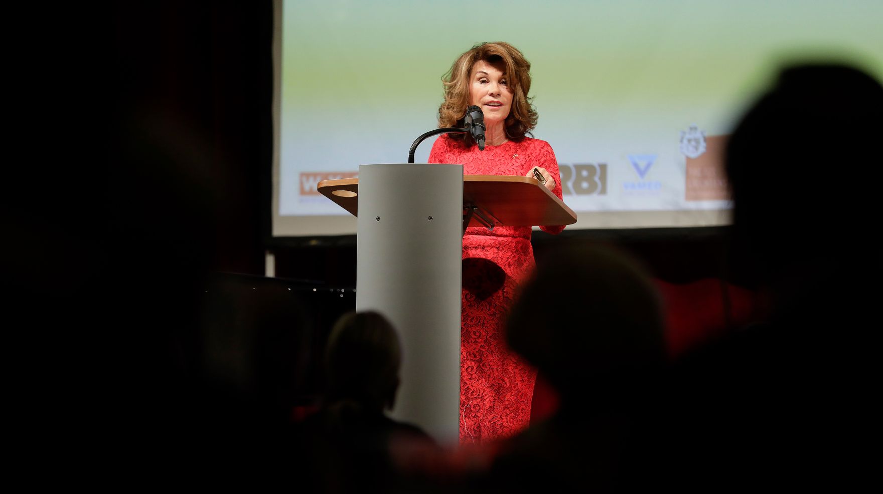 Am 15. Oktober 2019 nahm Bundeskanzlerin Brigitte Bierlein an der Myki Gala teil.