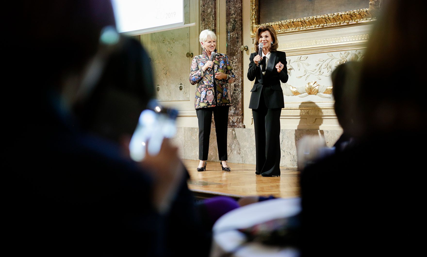 Am 5. November 2019 verlieh Bundeskanzlerin Brigitte Bierlein den MedienL&Ouml;WINNEN 2019.