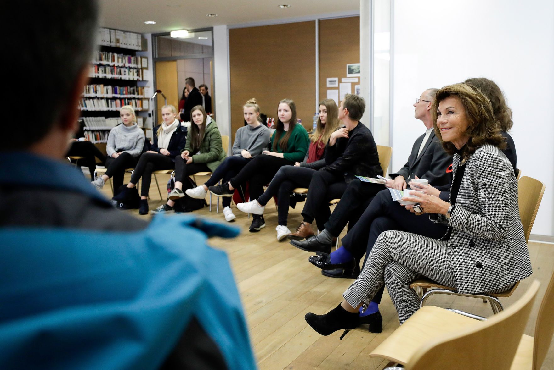 Am 6. November 2019 besuchte Bundeskanzlerin Brigitte Bierlein (r.) gemeinsam mit Bundesministerin Iris Rauskala die Gedenkst&auml;tte Mauthausen und Schloss Hartheim.