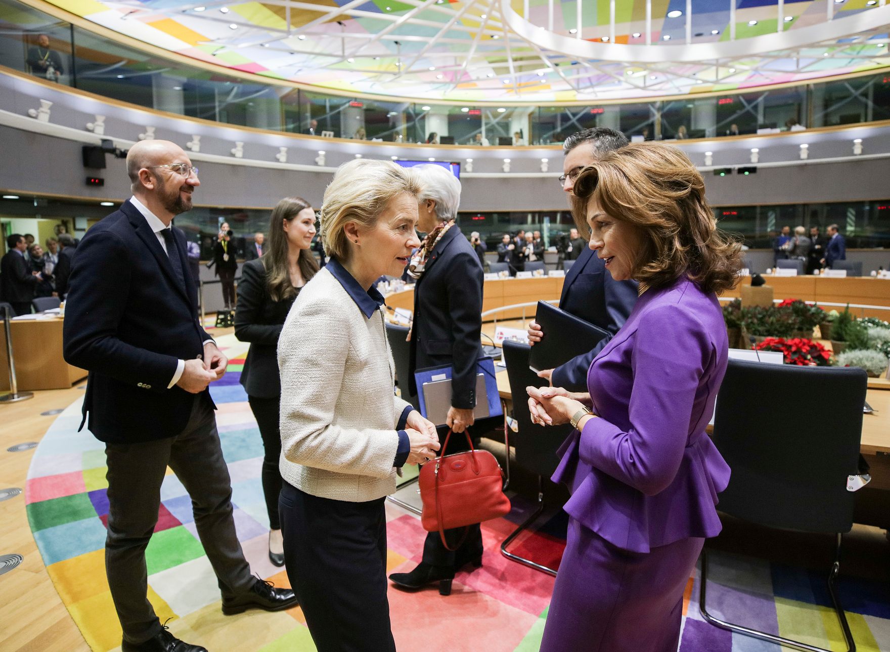 Am 13. Dezember 2019 nahm Bundeskanzlerin Brigitte Bierlein (r.) am Europ&auml;ischen Rat der Staats- und Regierungschefs teil. Im Bild mit der Pr&auml;sidentin der Europ&auml;ischen Kommission Ursula von der Leyen (l.)