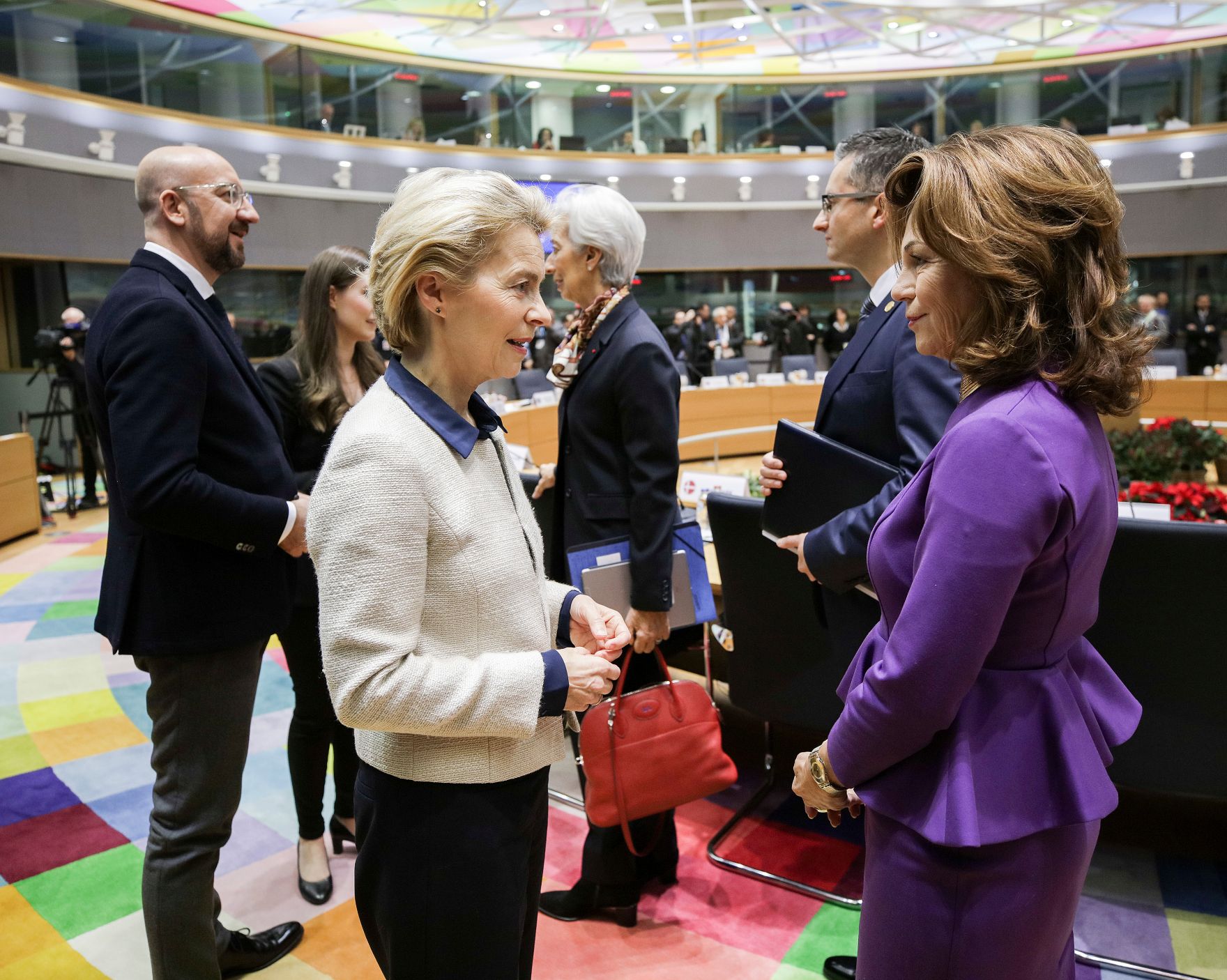 Am 13. Dezember 2019 nahm Bundeskanzlerin Brigitte Bierlein (r.) am Europ&auml;ischen Rat der Staats- und Regierungschefs teil. Im Bild mit der Pr&auml;sidentin der Europ&auml;ischen Kommission Ursula von der Leyen (l.)